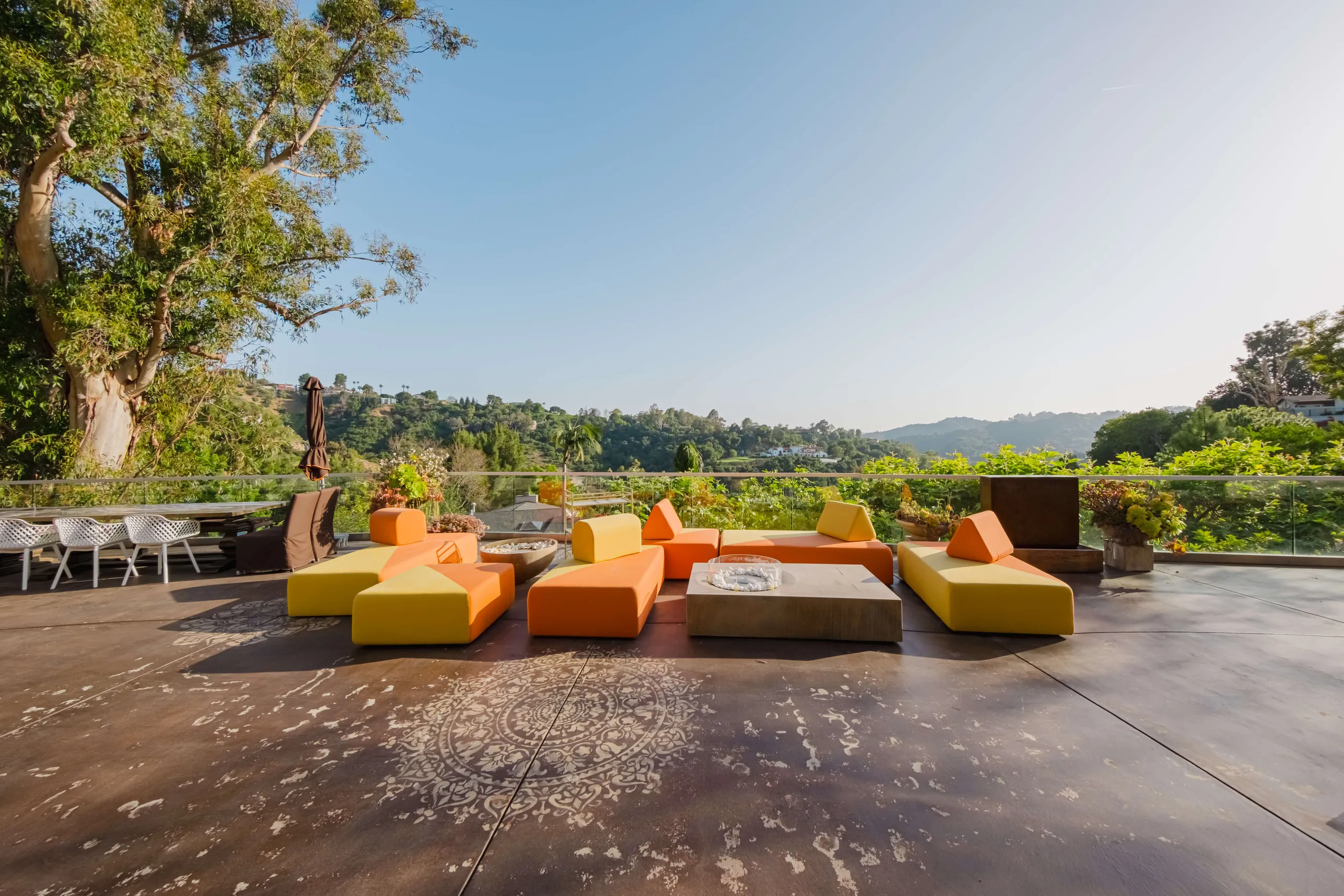 Captivating Zen Estate with Private Pool — photograph 8