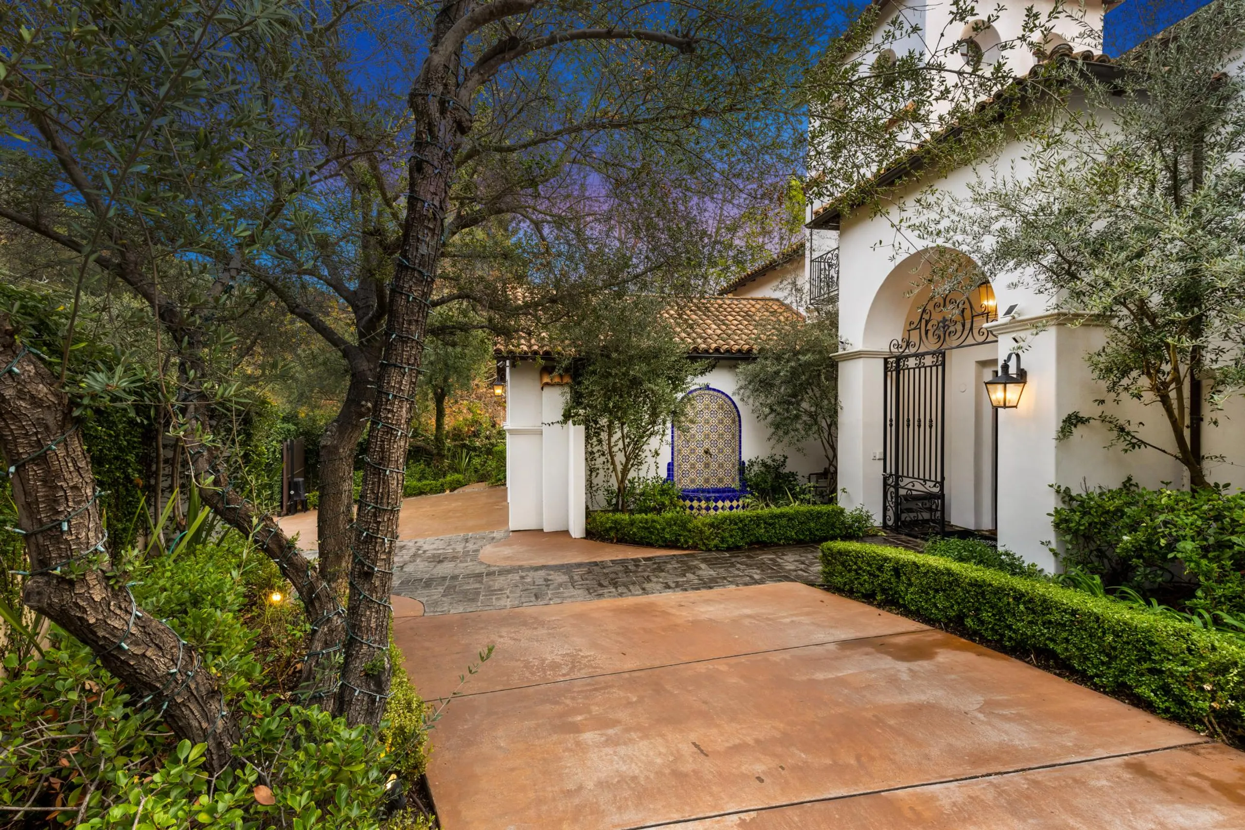 Traditional Spanish Estate with Private Pool — photograph 6