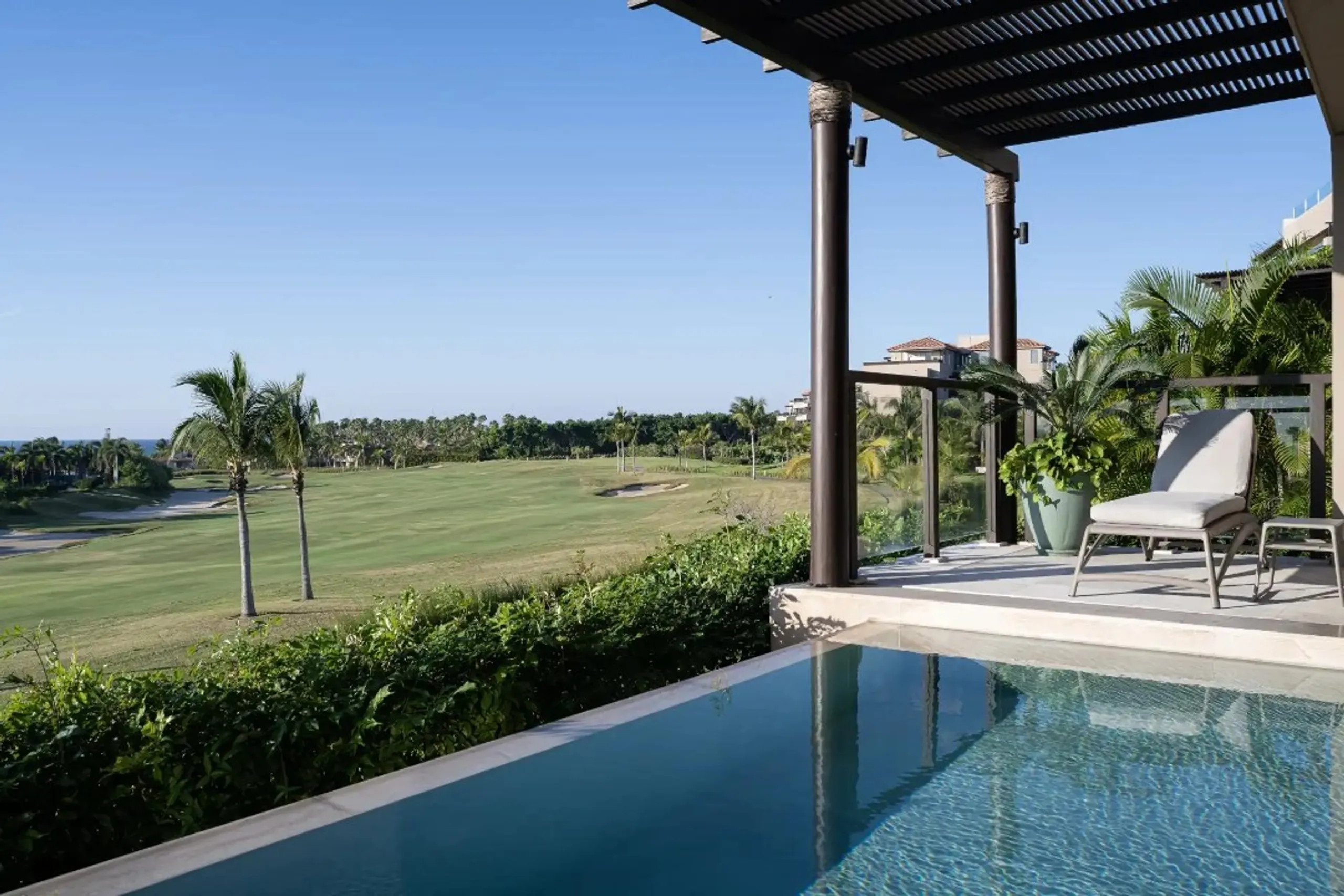 Sumptuous 3-Bedroom Villa with Pool & Jack Nicklaus Golf Views — photograph 4