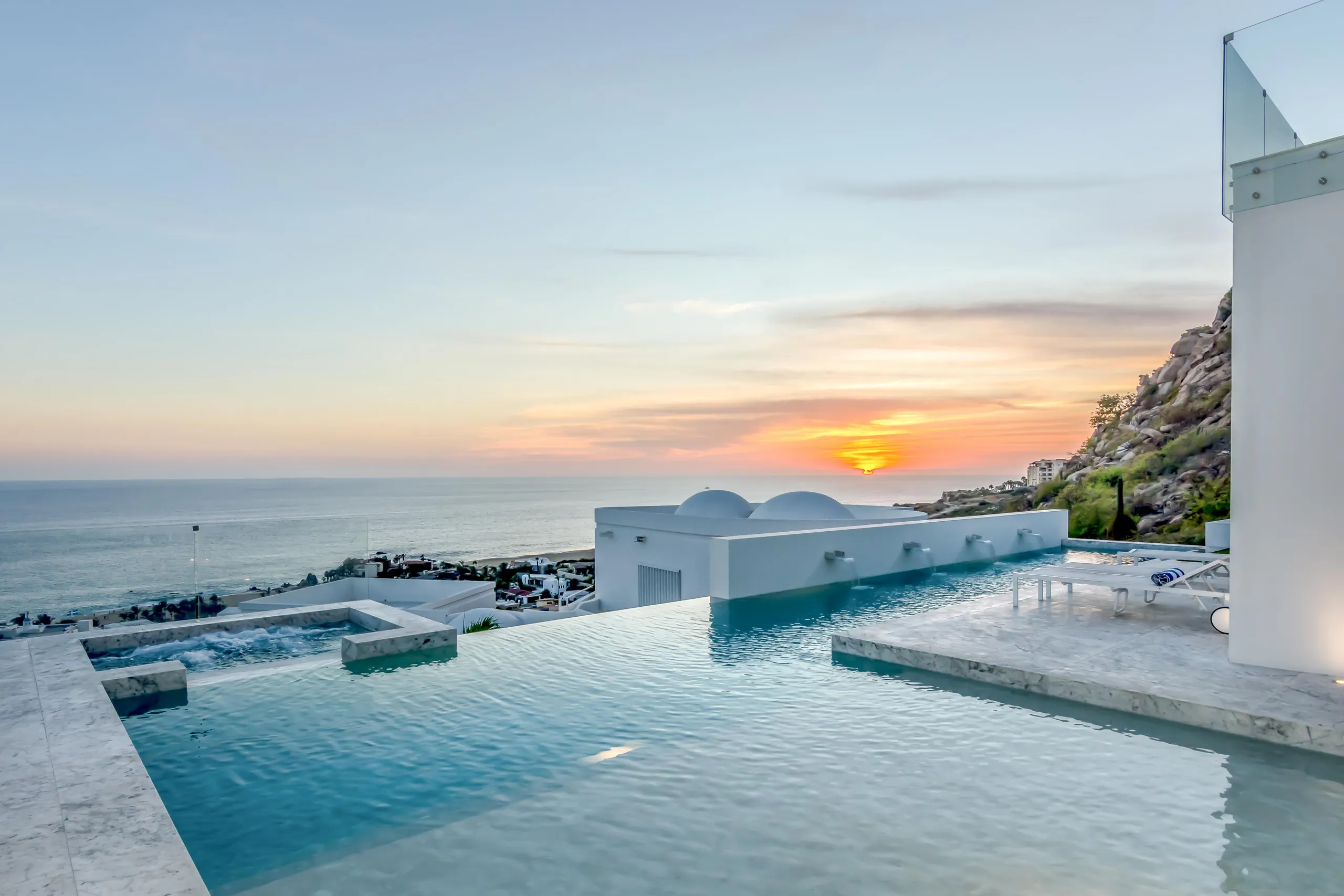 Stunning Modern Design Estate & Gorgeous Ocean Views, Pedregal