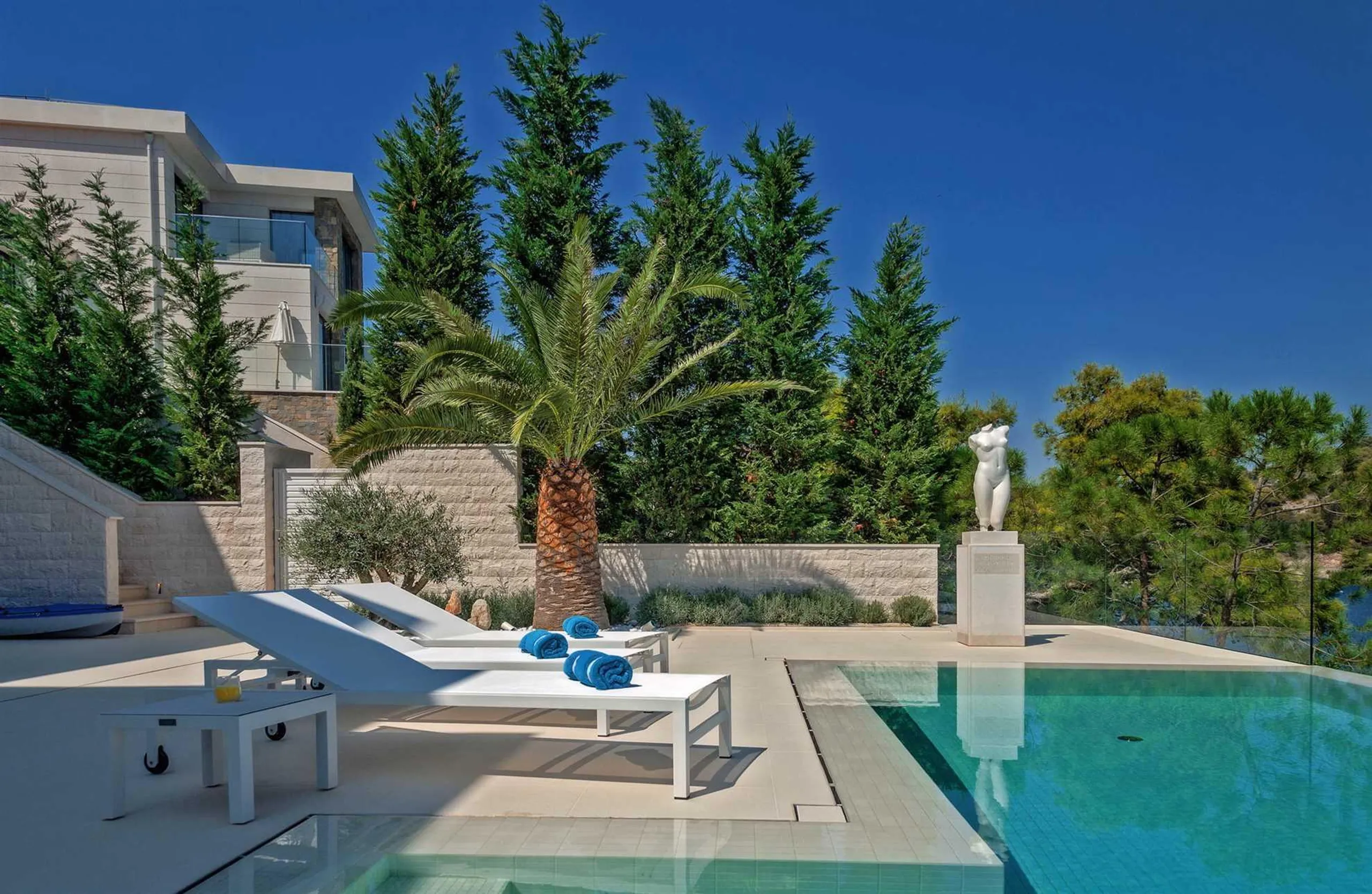 Decorated 6Bedroom Villa with Private Infinity Pool and Sea Views — photograph 12