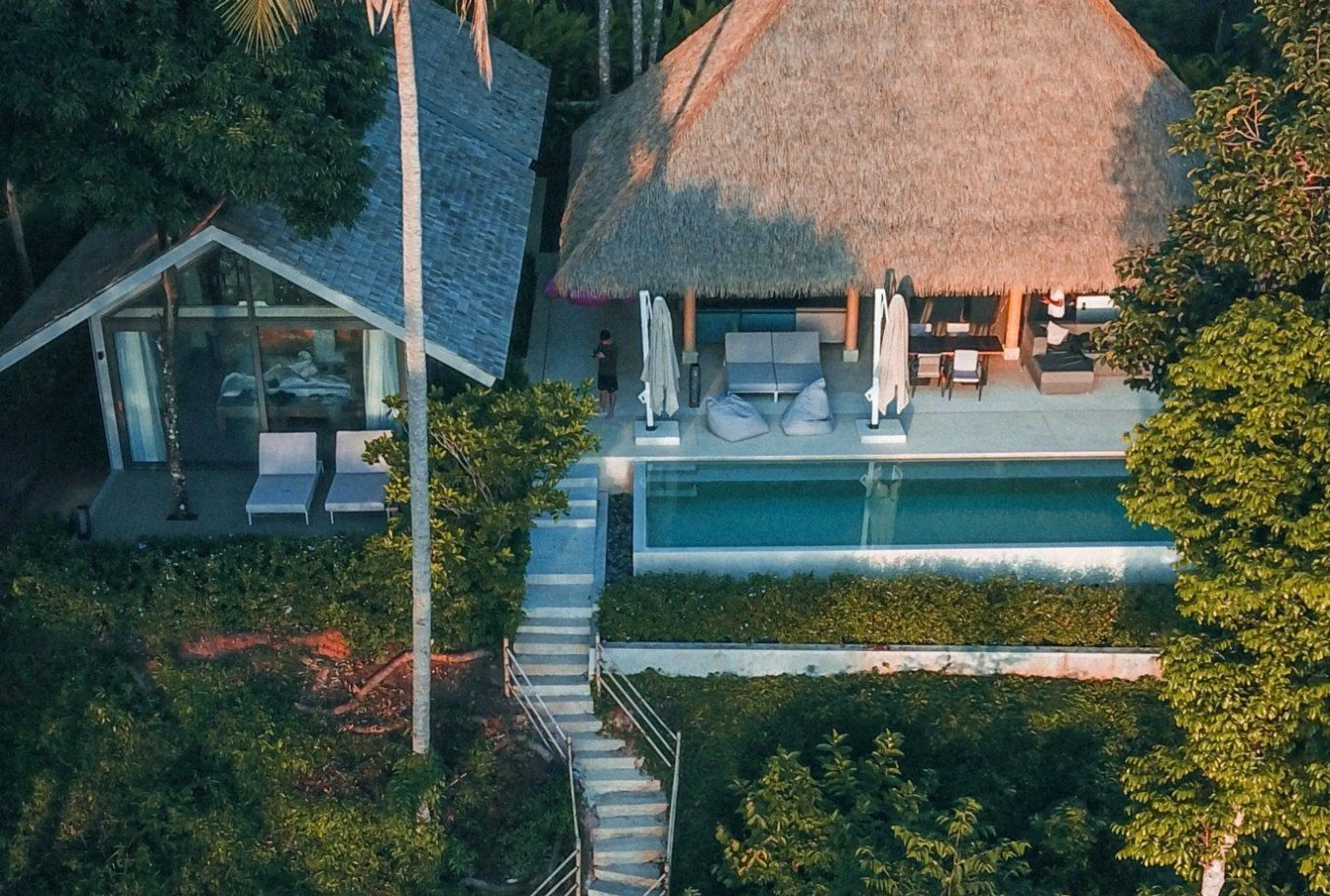 Blissful Oceanview Villa with Private Pool and Game Room — photograph 6