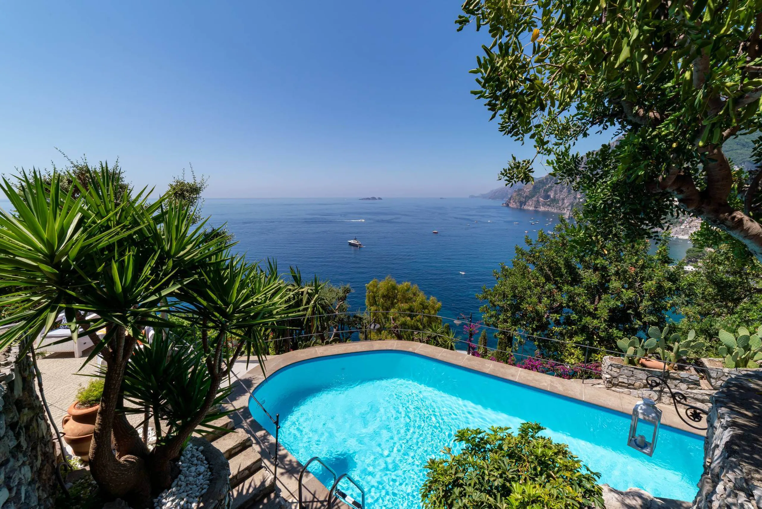 Sensational Villa in Amalfi Coast with Private Pool and Mediterranean Sea Views — photograph 5