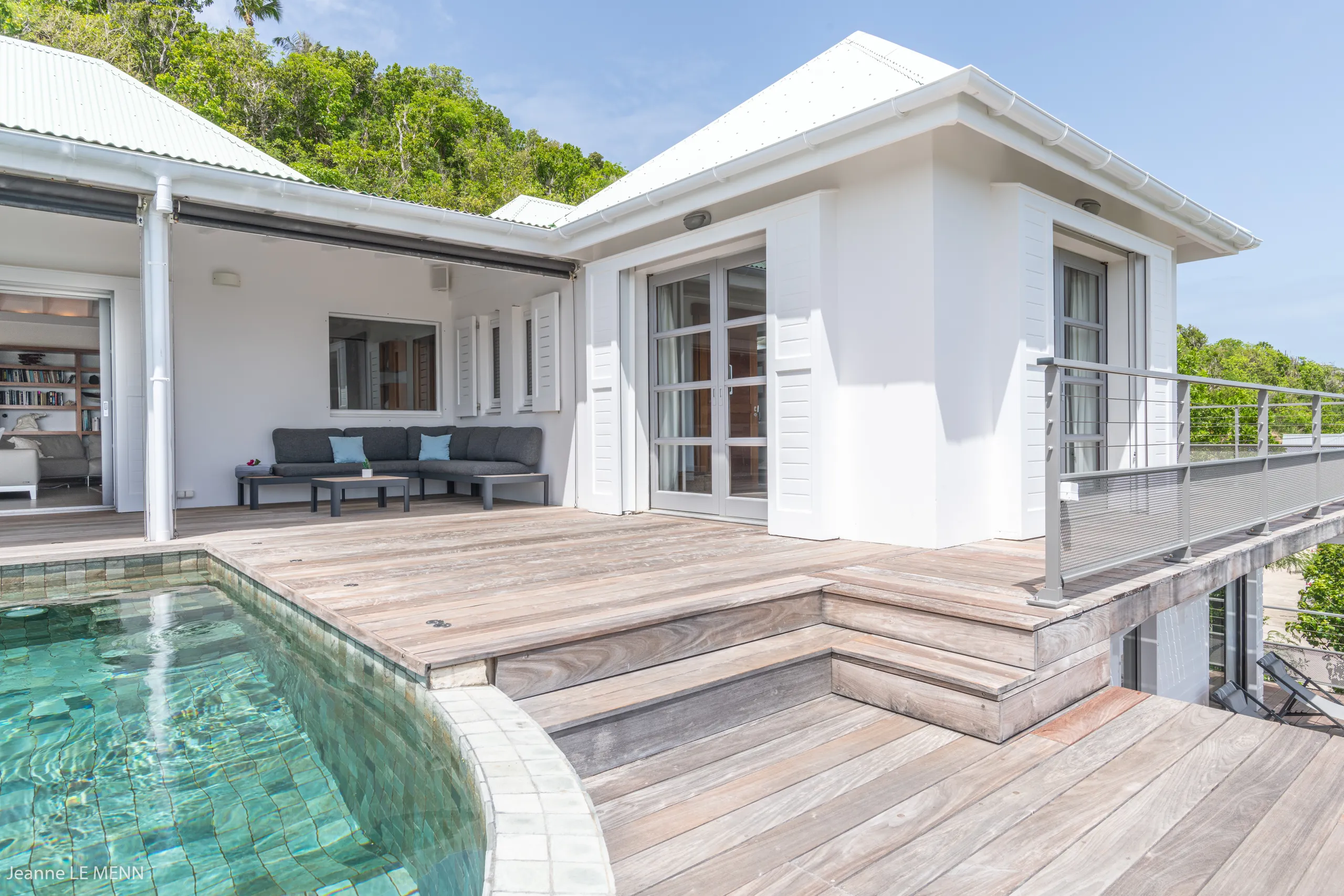 Elegant Flamands Villa with Infinity Heated Pool & Ocean Views — photograph 9