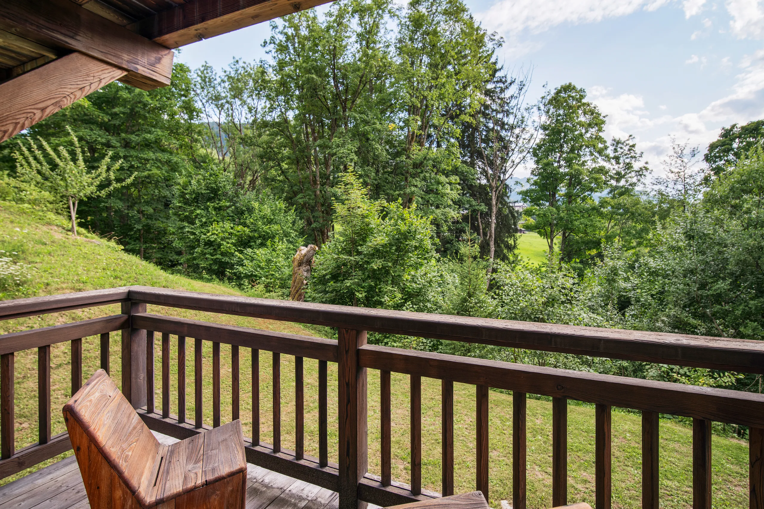 Opulent Alpine Hideaway with Cinema, Spa, and Mont Blanc Views — photograph 6