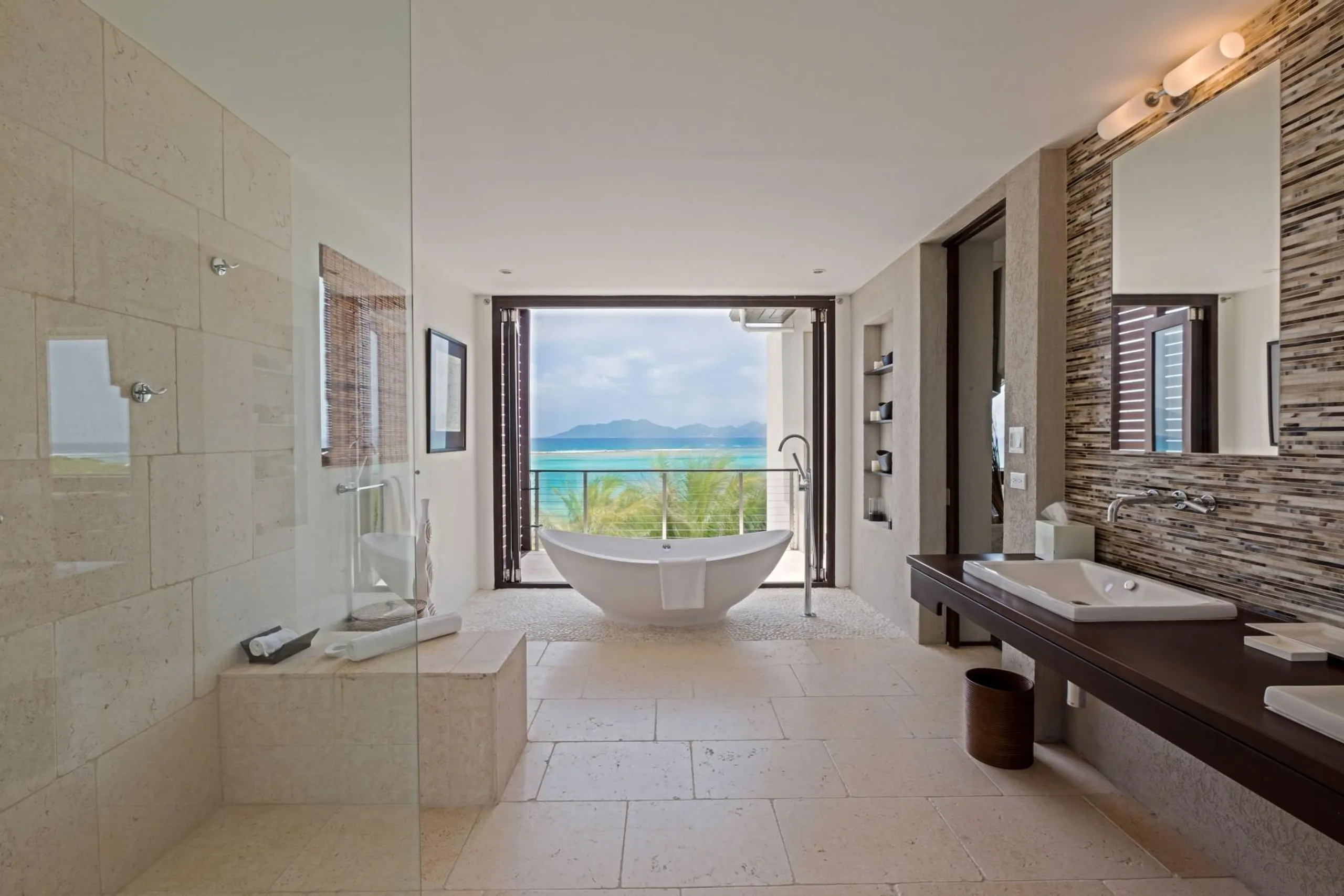Pocket Listing: Serene Little Harbour Villa with Pool Views — photograph 11