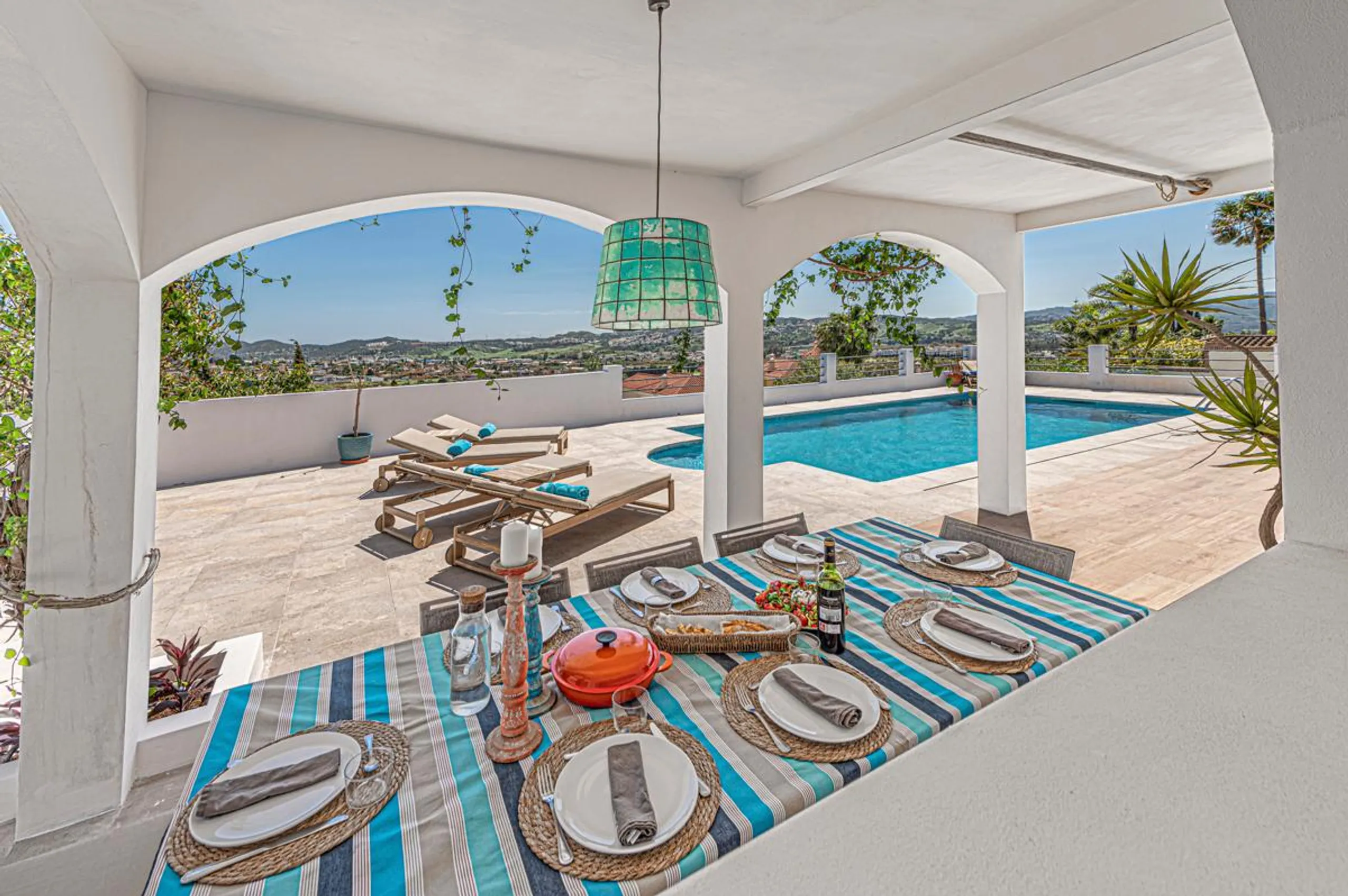 Deluxe Contemporary Villa with Pool and Mijas Hills Views — photograph 10