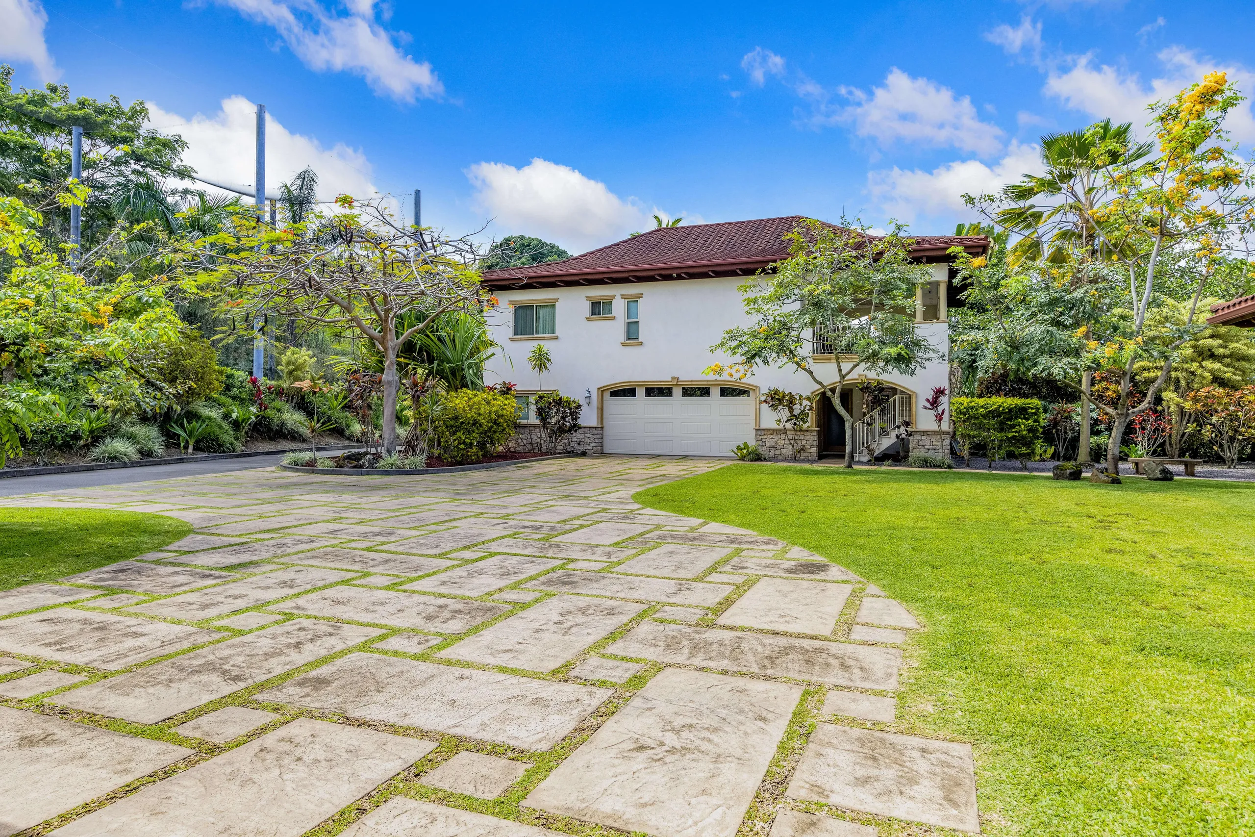 Hawaii Hideaway Estate with Infinity Pool and Panoramic Ocean Views — photograph 11
