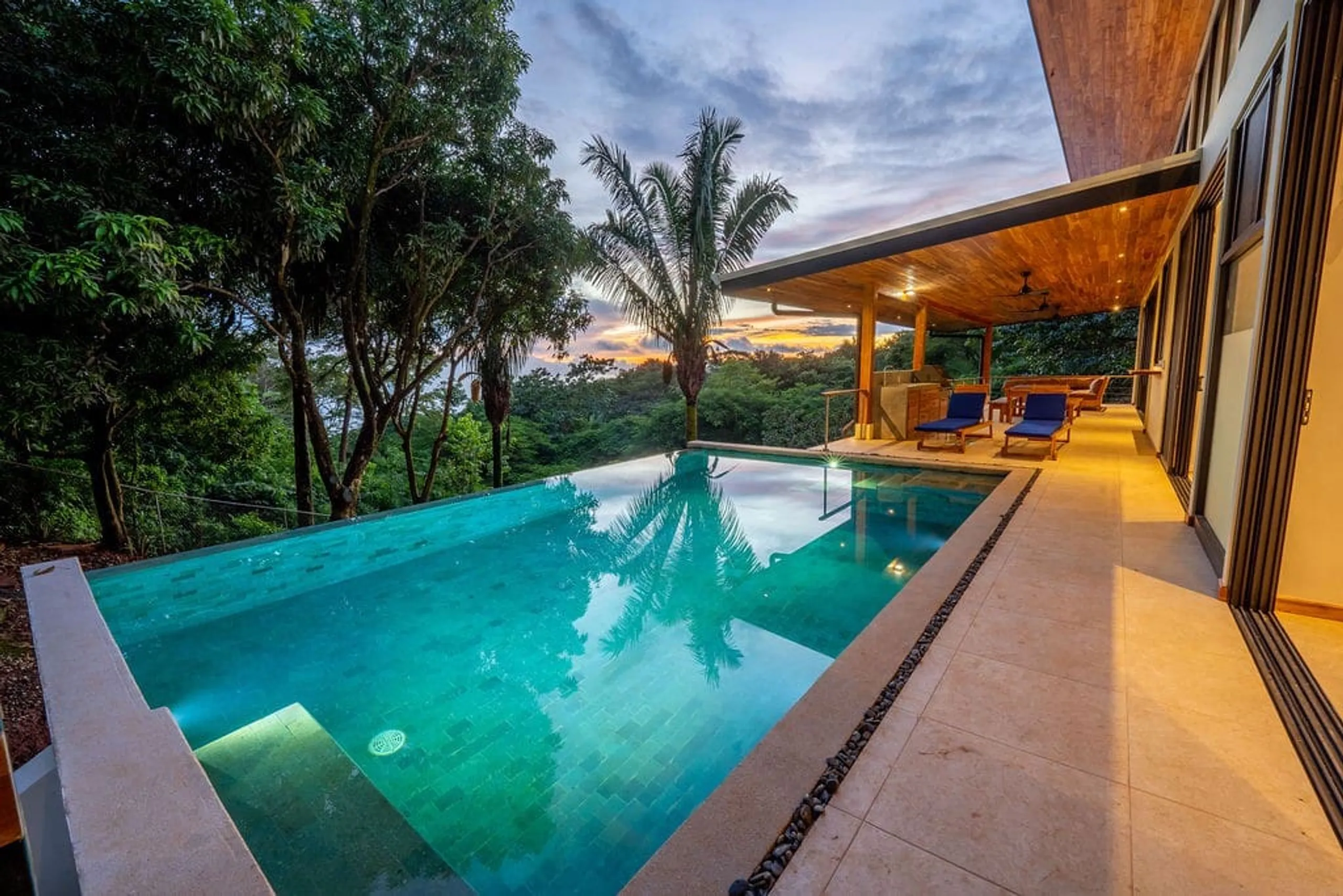 Breathtaking Las Huacas Villa with Ocean Views, Nosara