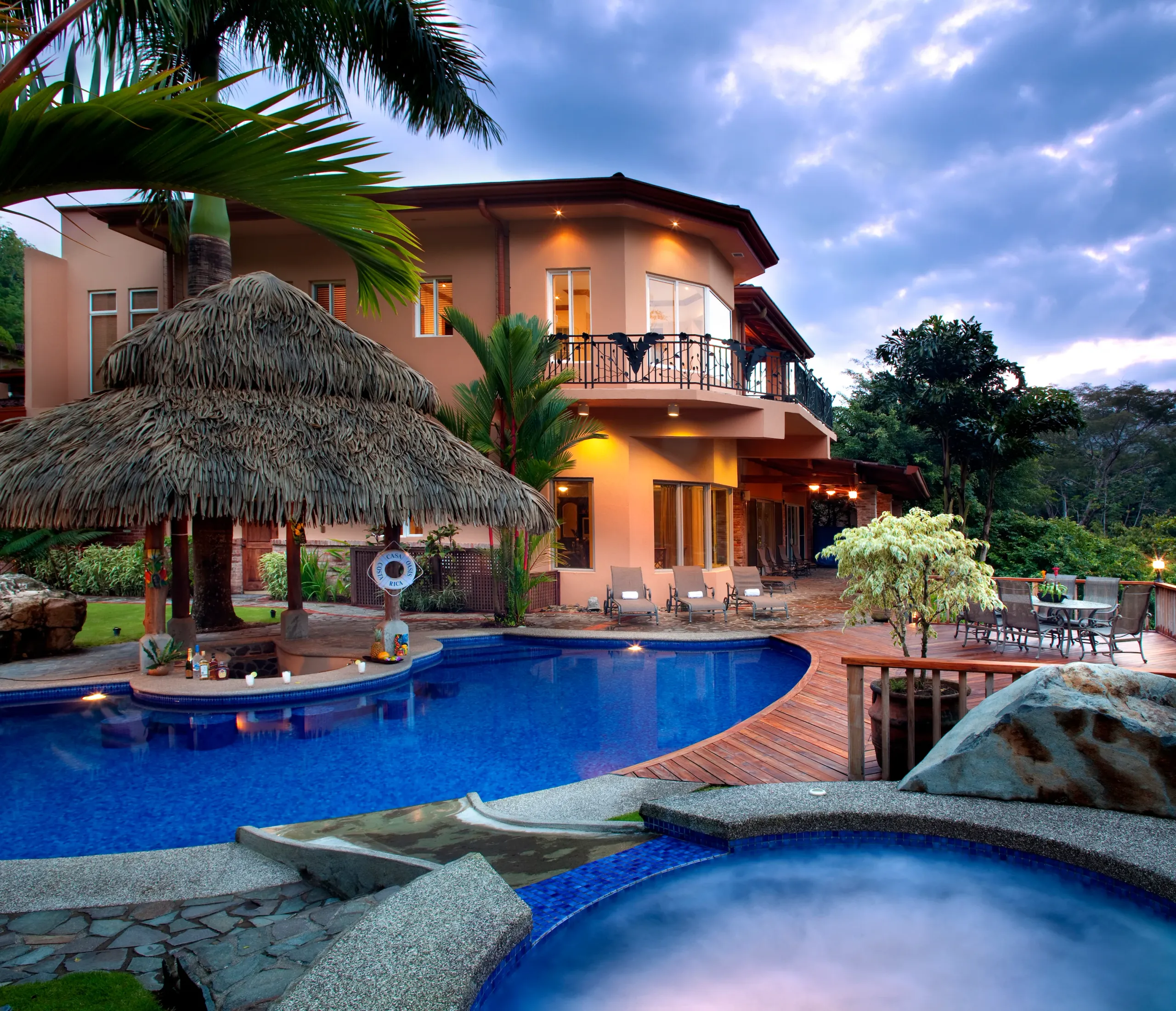 Spacious 5-Bedroom Los Sueños Villa with Infinity Pool, Golf & Marina Nearby — photograph 2