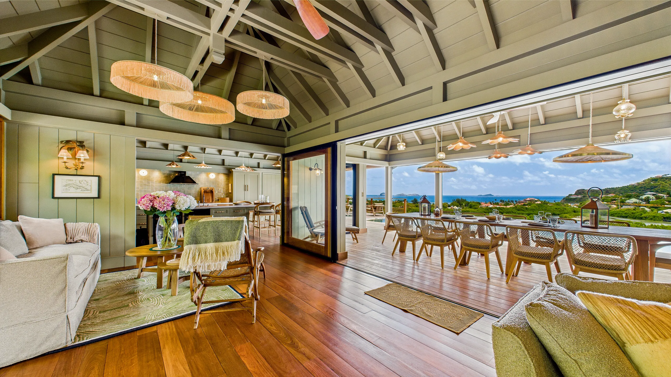Chic St. Jean Villa with Heated Pool, Overlooking St. Jean — photograph 10