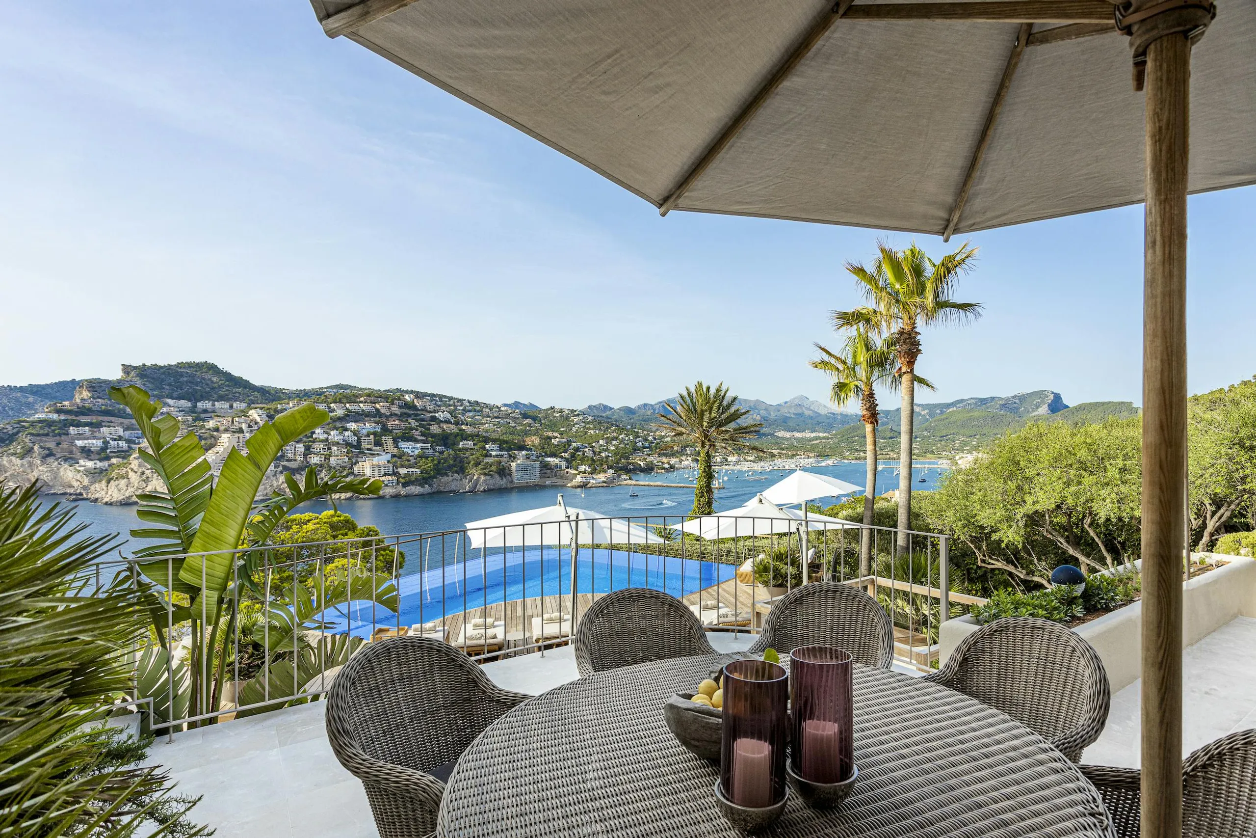 Magnificent Mallorca Villa with Infinity Pool and Gorgeous Ocean Views — photograph 11