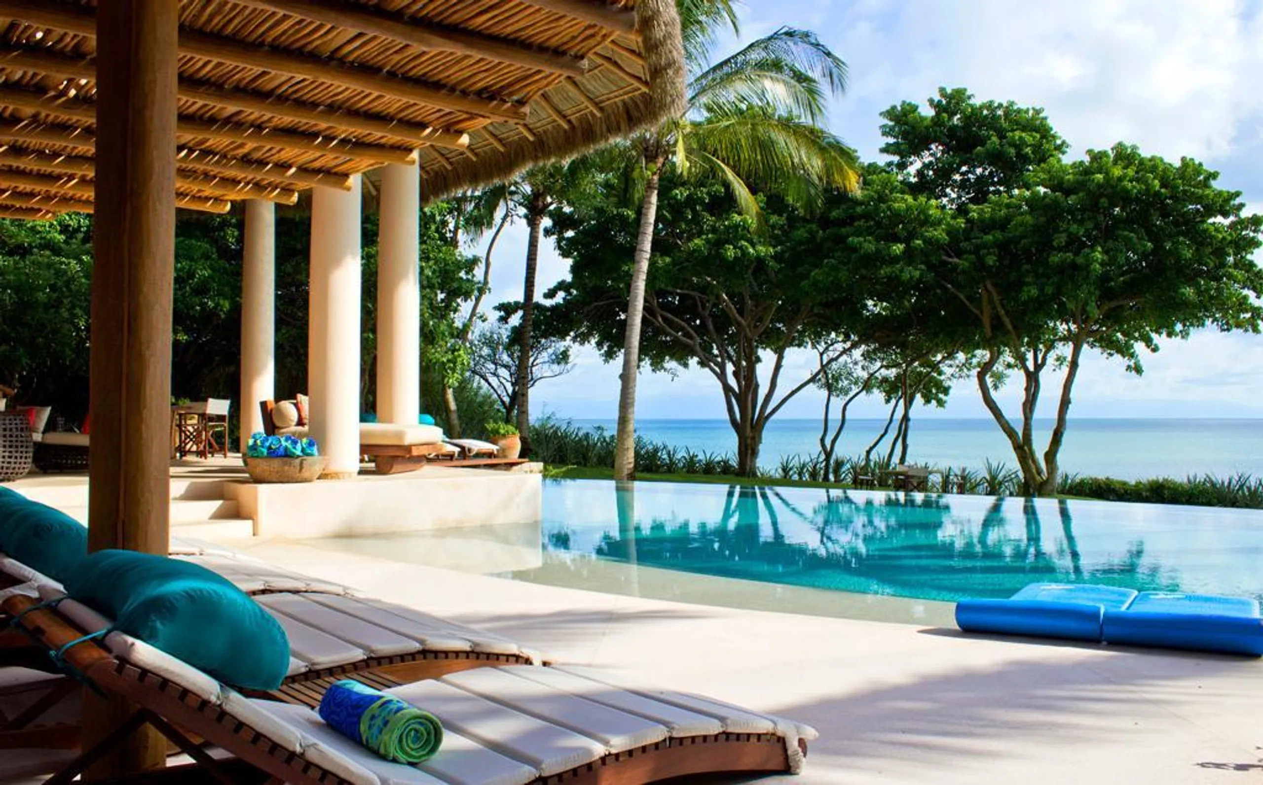 Rancho Estates Luxury Villa with Infinity Pool and Amazing Ocean Views — photograph 2