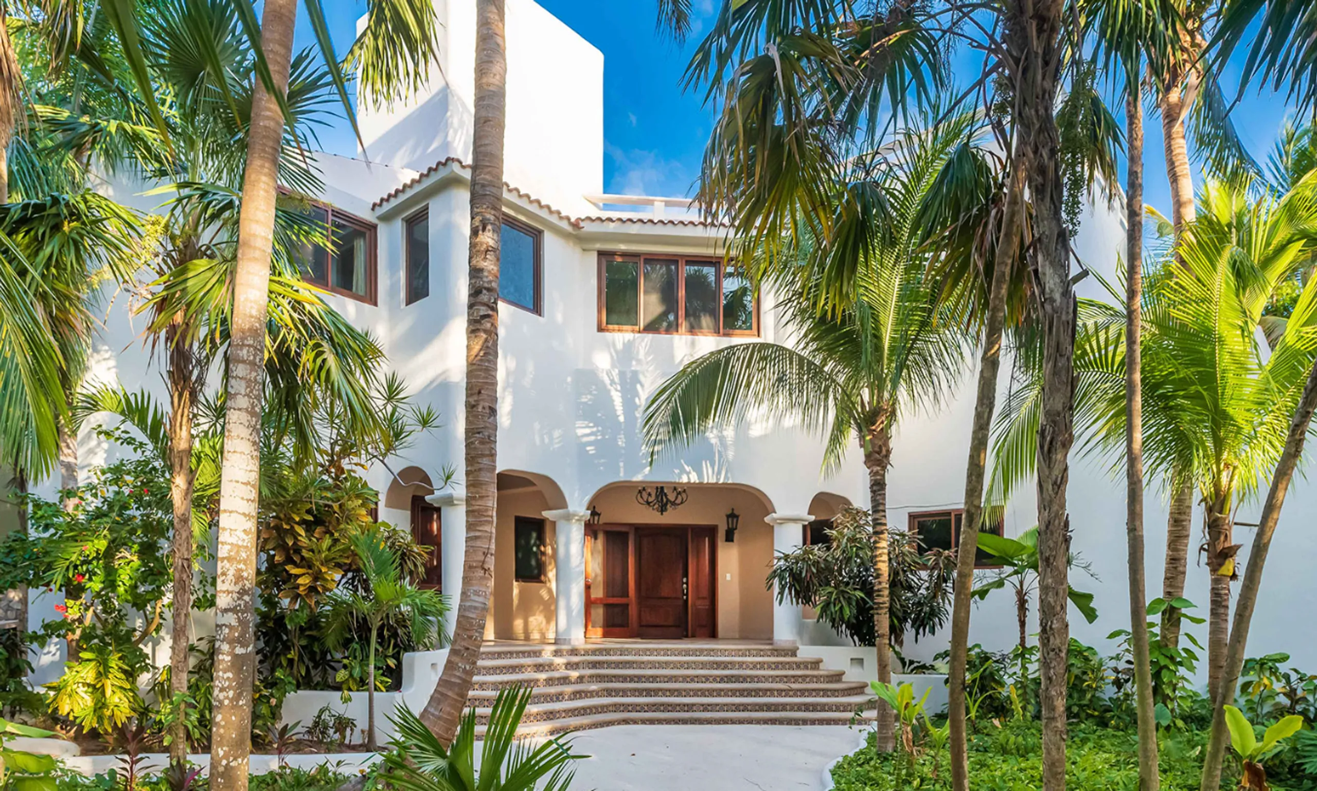 Exquisite Soliman Bay 10 BDR Oceanfront Villa with Private Poll — photograph 4