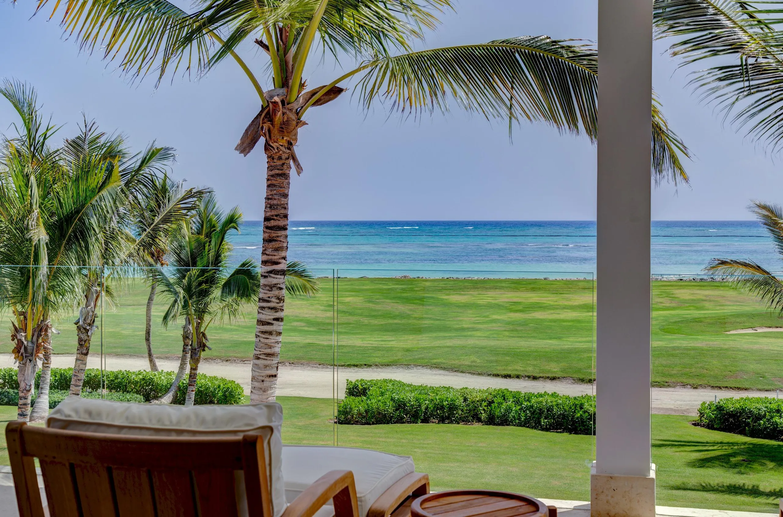Exclusive Golf Front Villa with Private Pool, with Ocean View Near Casa Club Puntacana — photograph 9