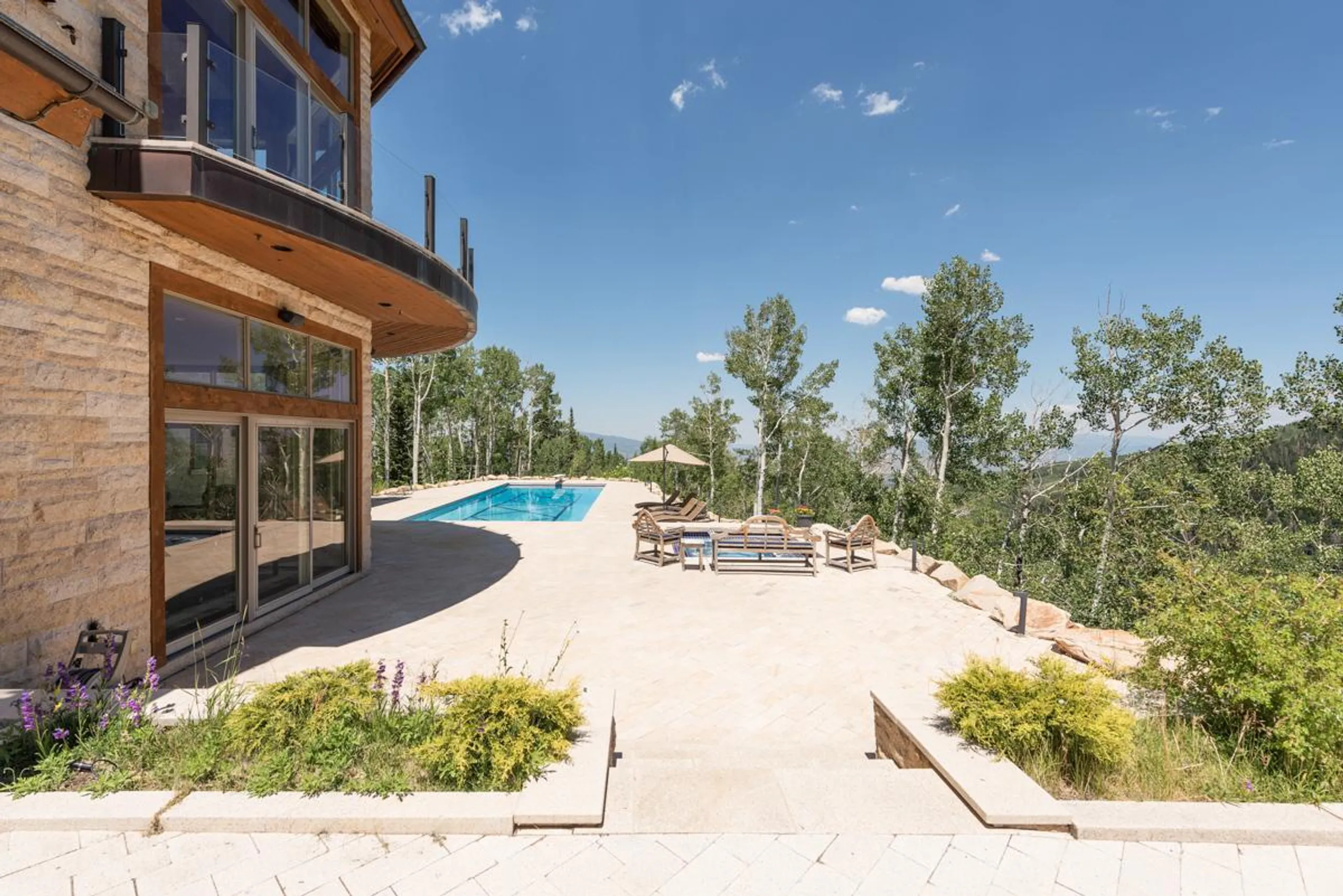 Harmony Alpine Chalet with Private Pool and Amazing Mountain Views — photograph 5