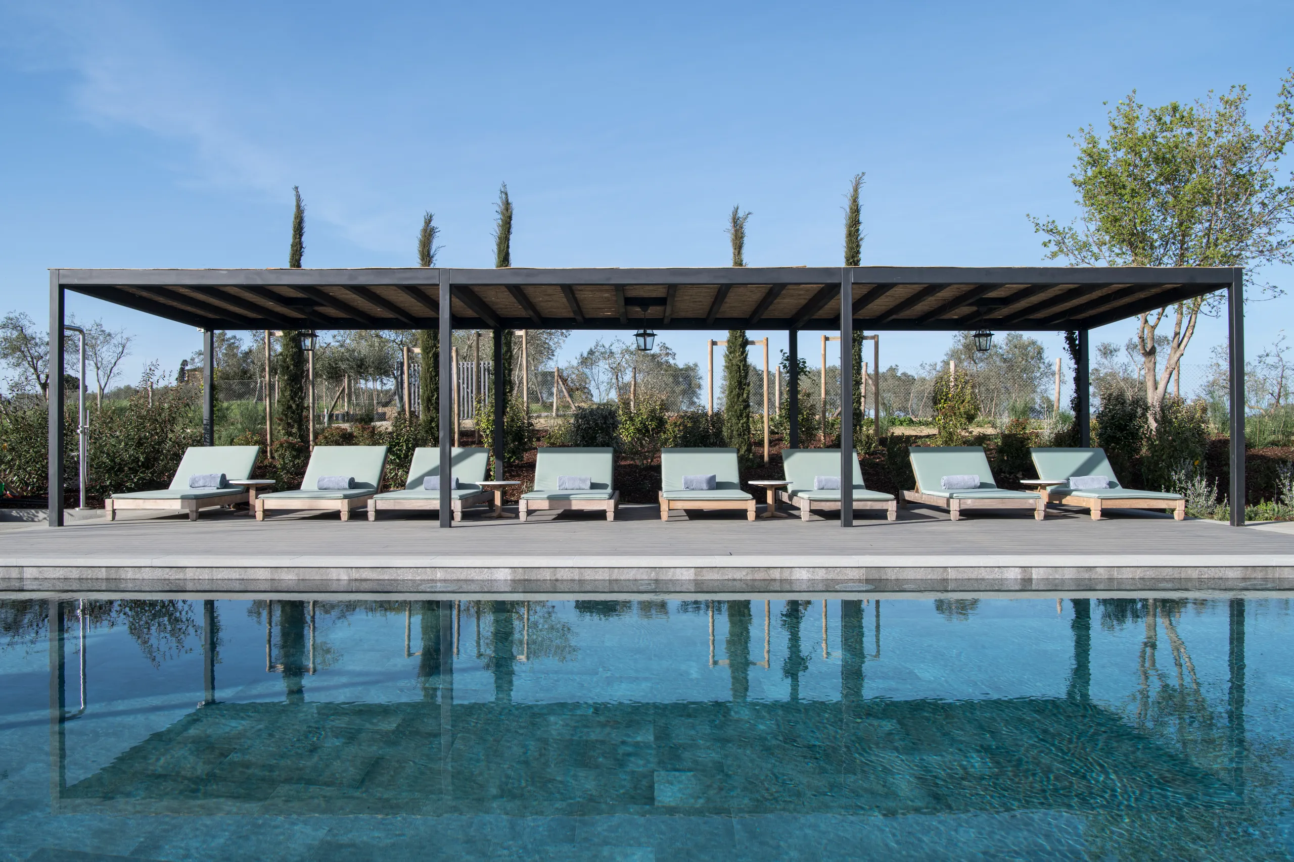 Elegant Italian Estate with Panoramic Views and Infinity Pool VILLAWAY® — photograph 3