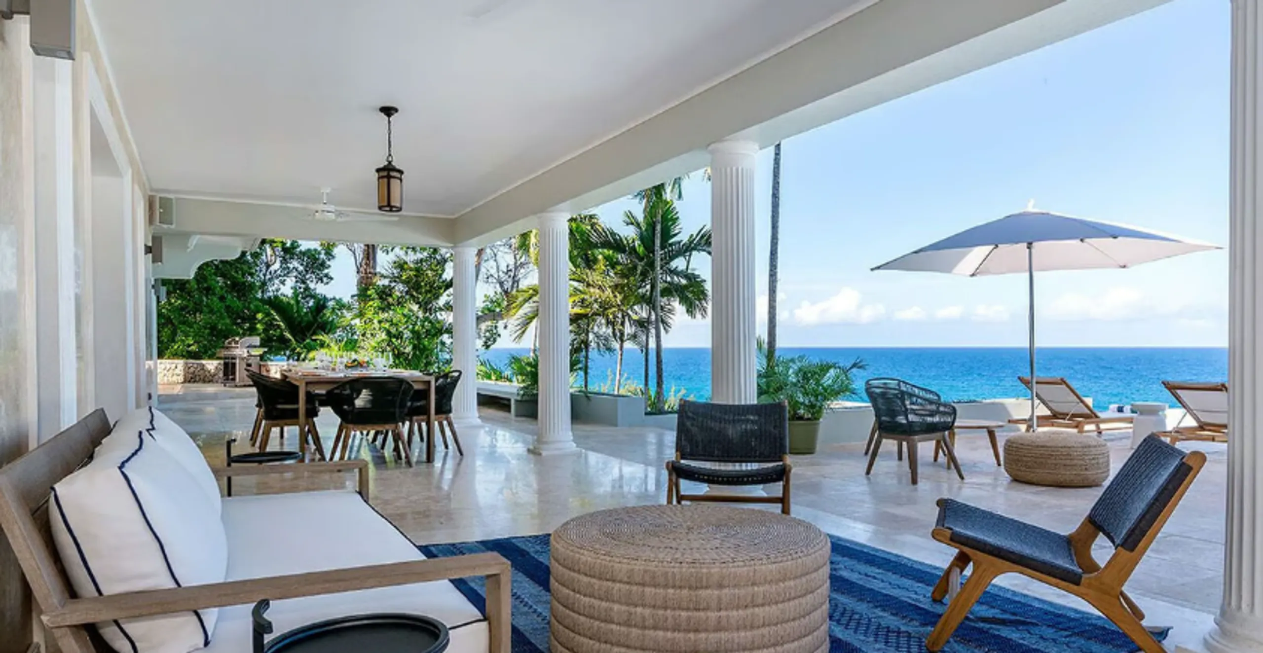 Unforgettable Panorama of Sea Front Luxury Villa with Private Cove & Infinity Pool — photograph 6