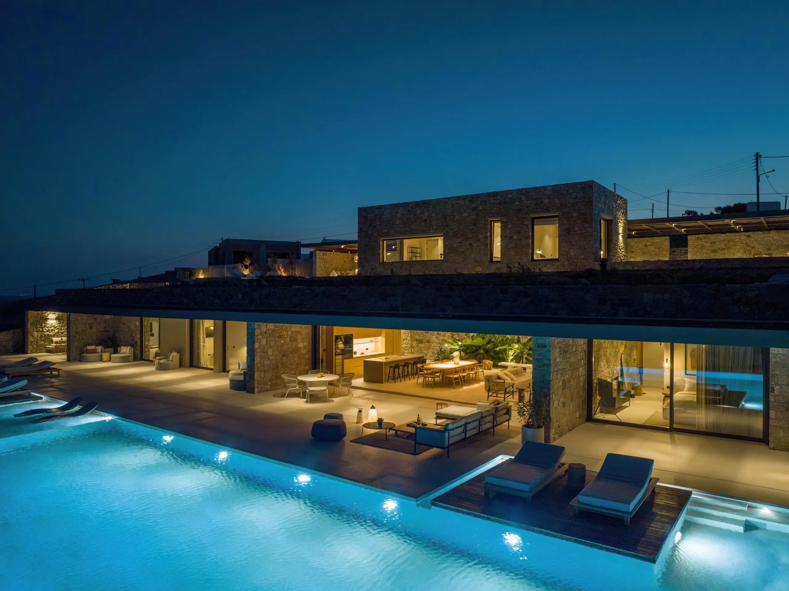 Noble Mykonos Retreat with Invigorating Pools and Views — photograph 5