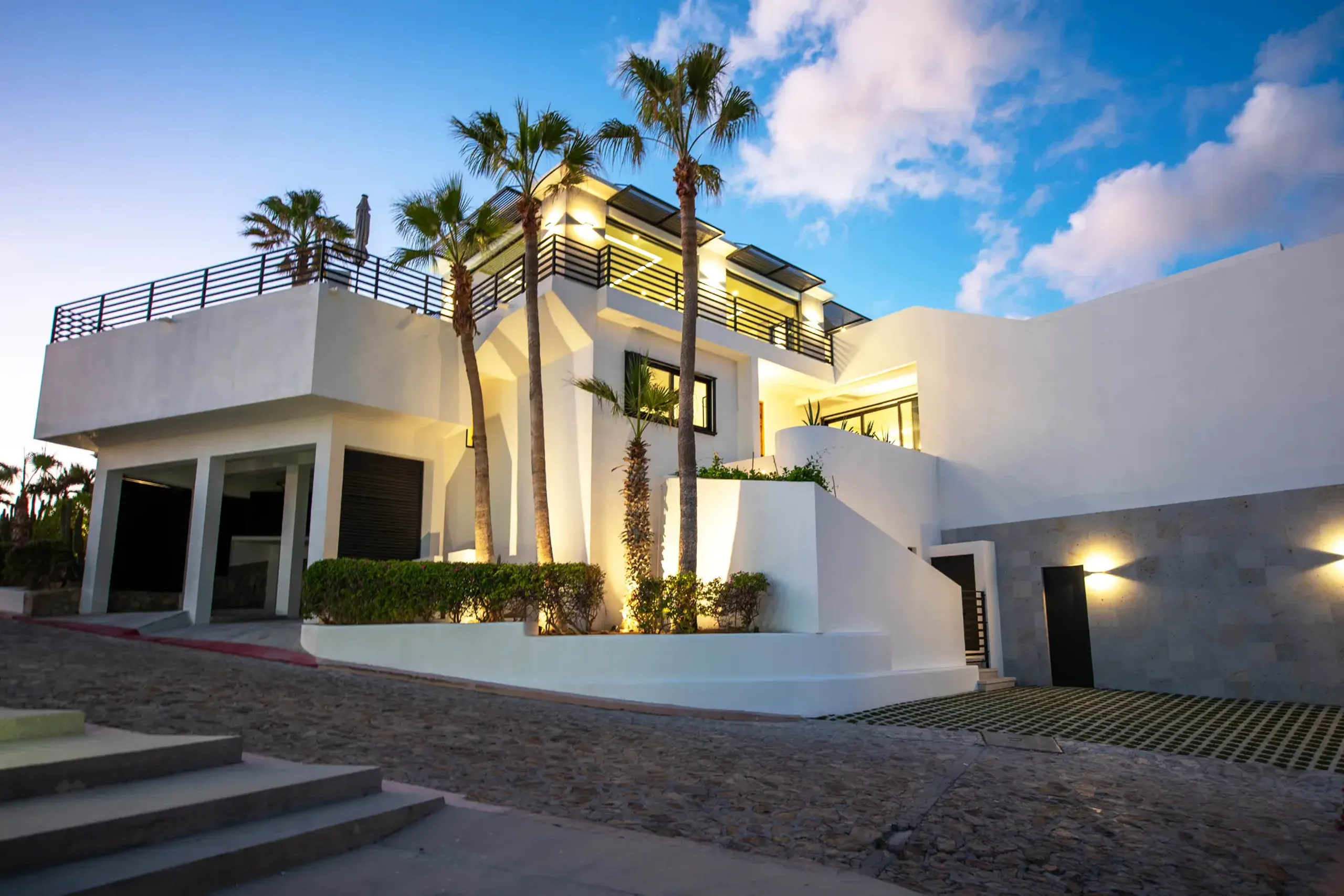 Chic 6 Bedroom Villa with Private Pool with Ocean Views in Cabo San Lucas — photograph 5