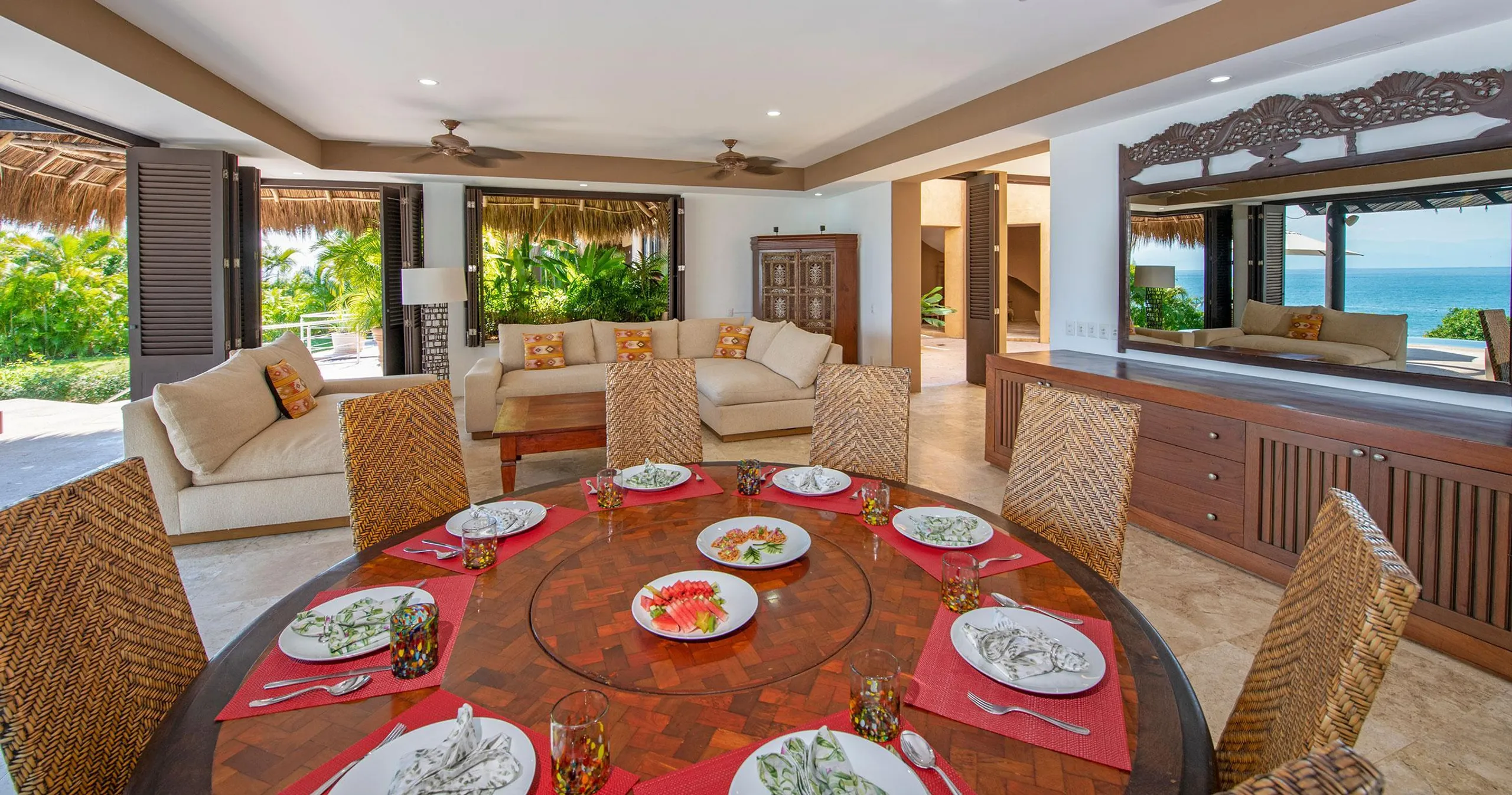 Distinguished La Punta Luxury Estate with Infinity Pool and Ocean Views — photograph 8