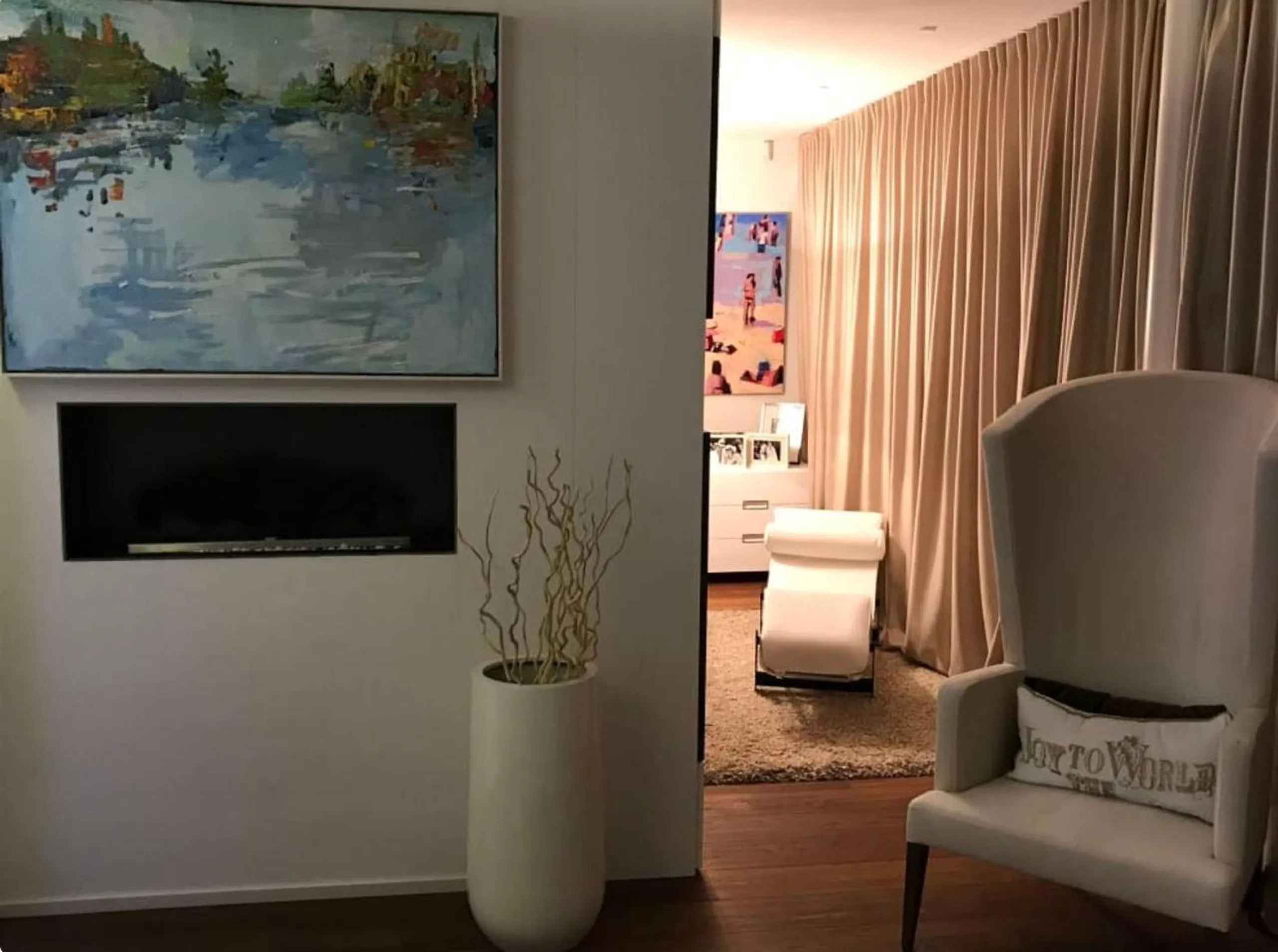 Relaxing Luxurious Penthouse with Stunning and Panoramic View of Lake Zurich and the Alps — photograph 10