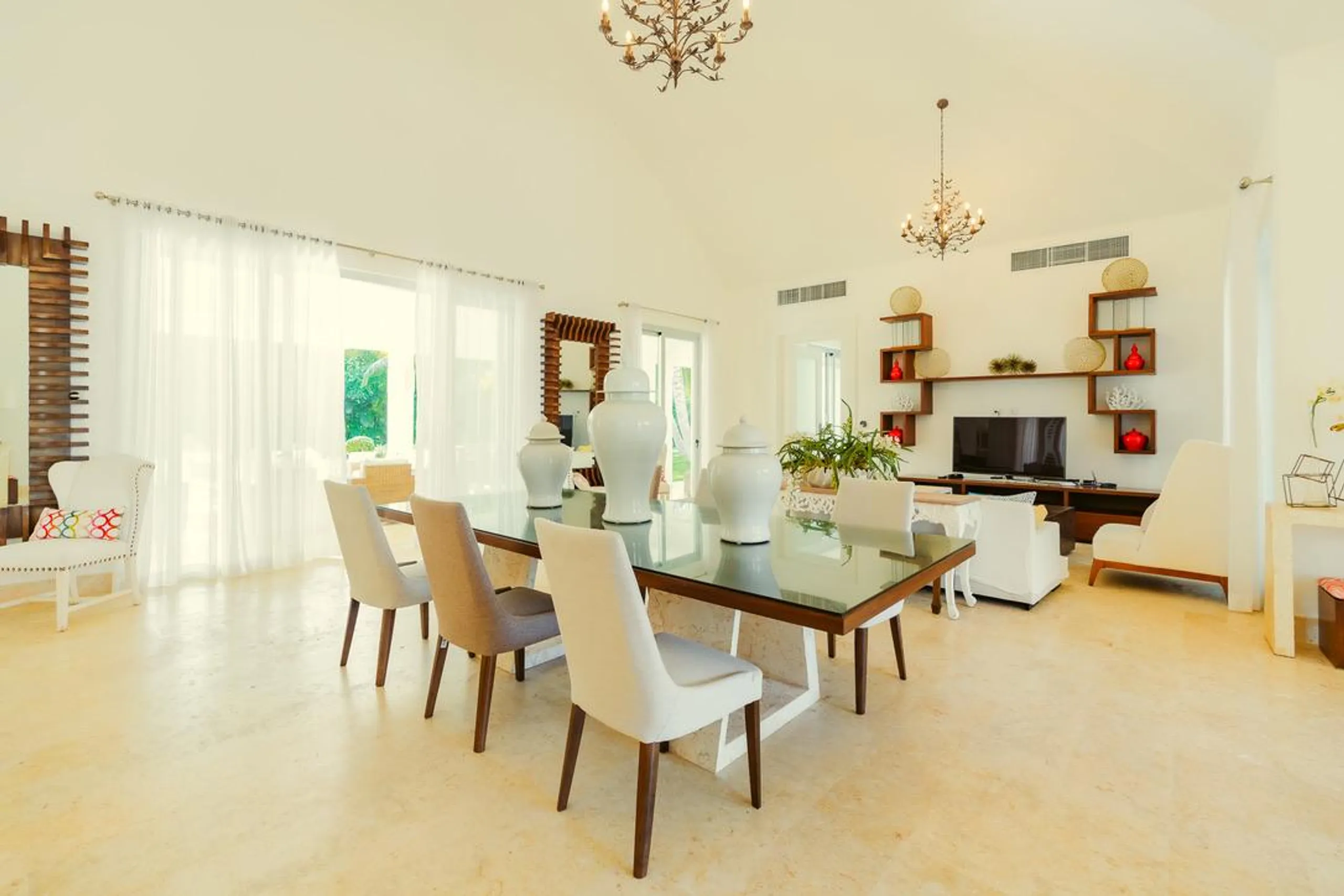 Breathtaking Luxury Villa with Private Beach — photograph 10
