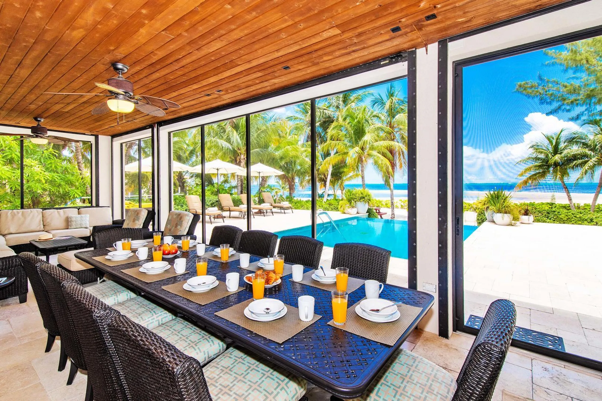 Elegant and Serene Luxe Cayman Beach Front Villa with Private Pool — photograph 7