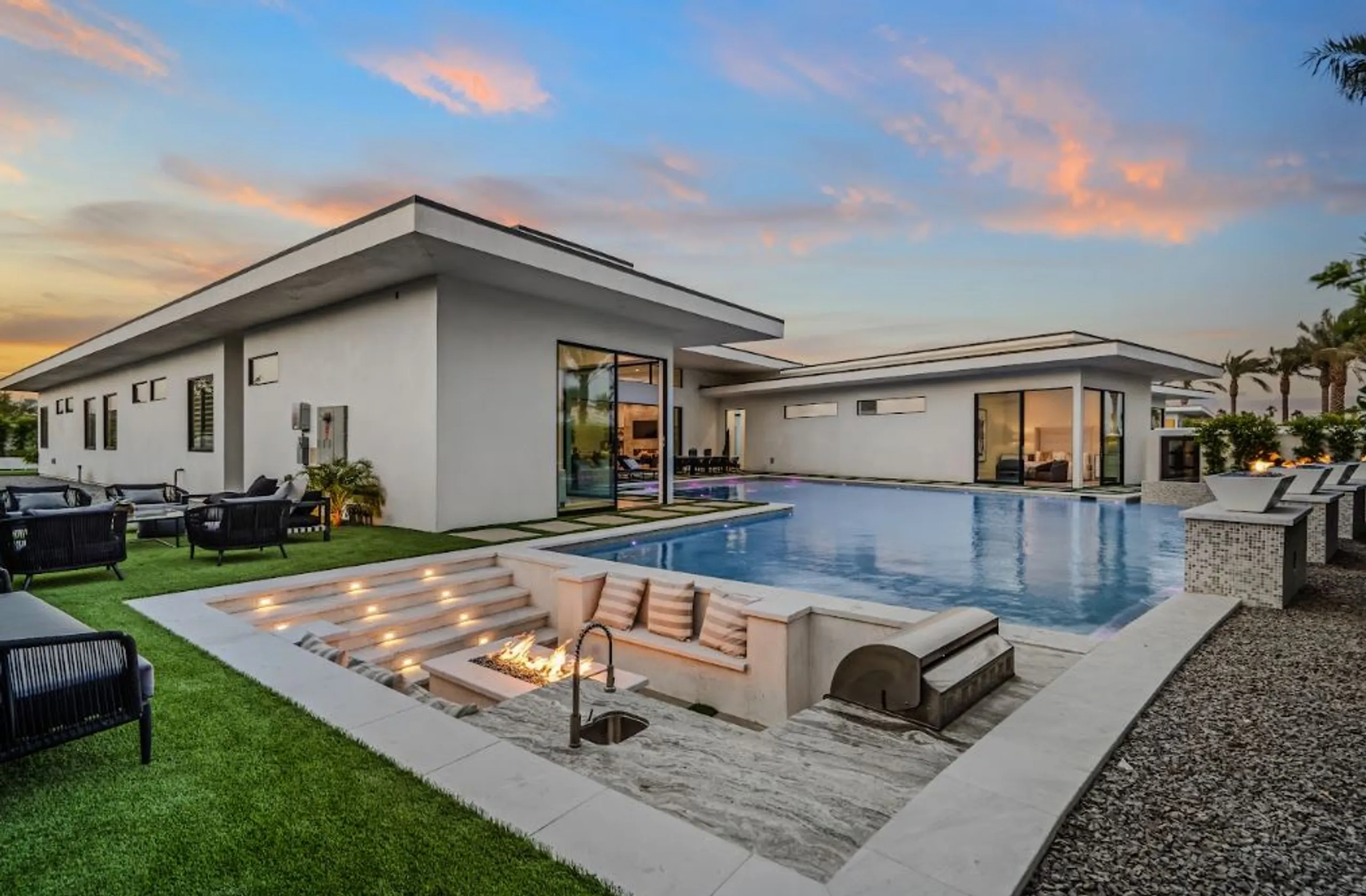 Chic Modern Villa with Private Pool and Next to Madison Club & Polo Grounds — photograph 10