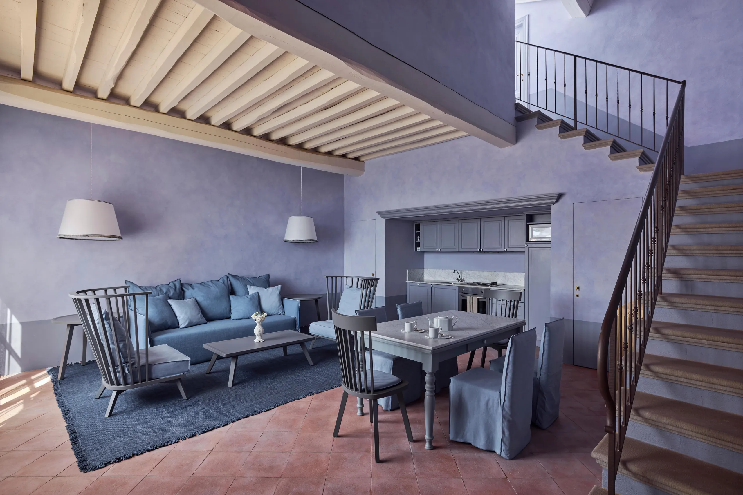 Tuscany Farmhouse Estate with Crystalline Pool and Gorgeous Views — photograph 11