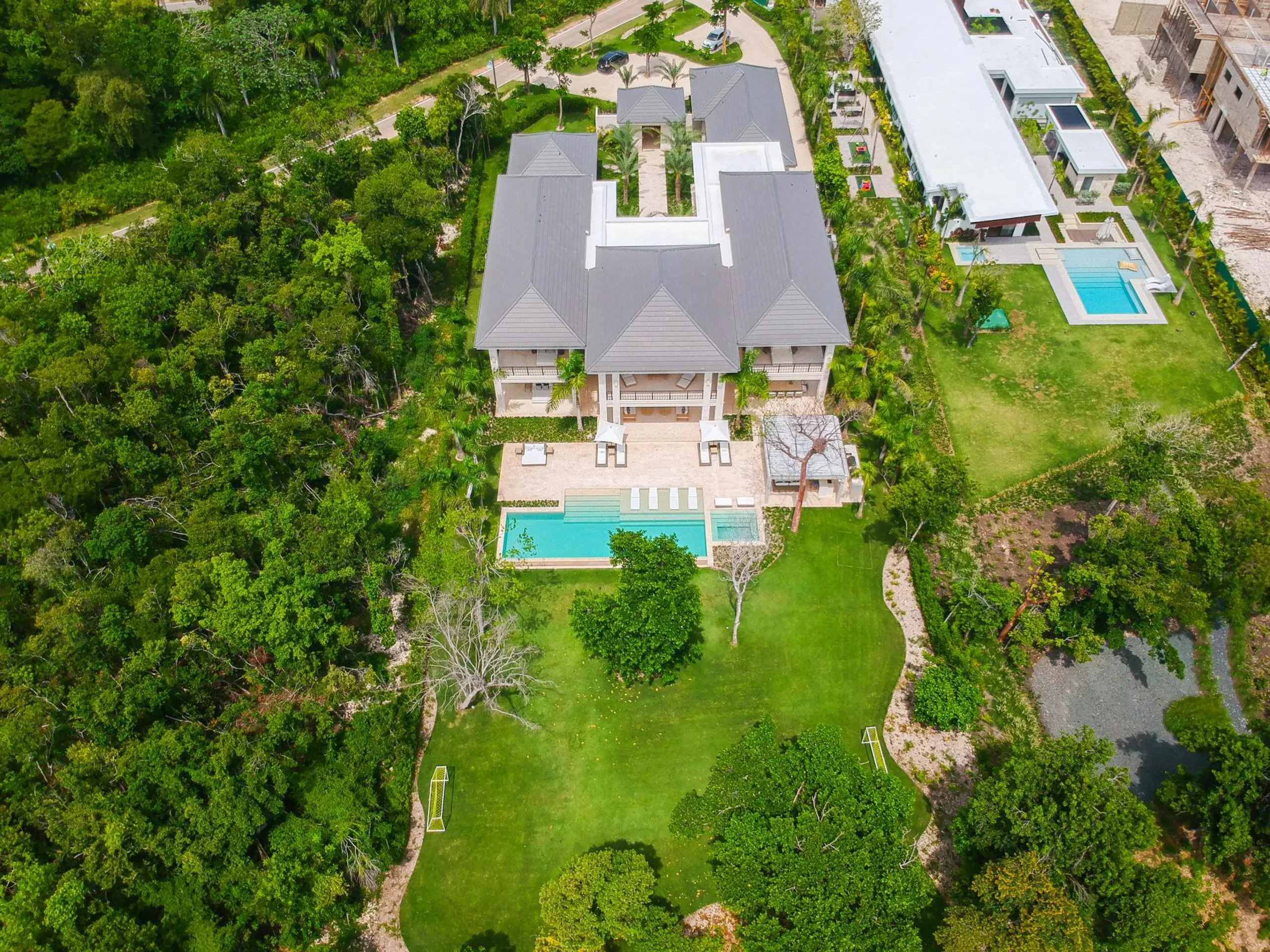 Magnificent Golf Front Villa with Private Pool — photograph 4