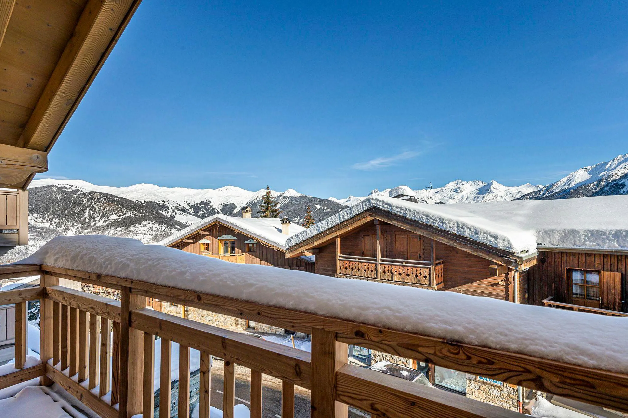 Posh Contemporary Villa with Sauna and Mountain Views — photograph 2