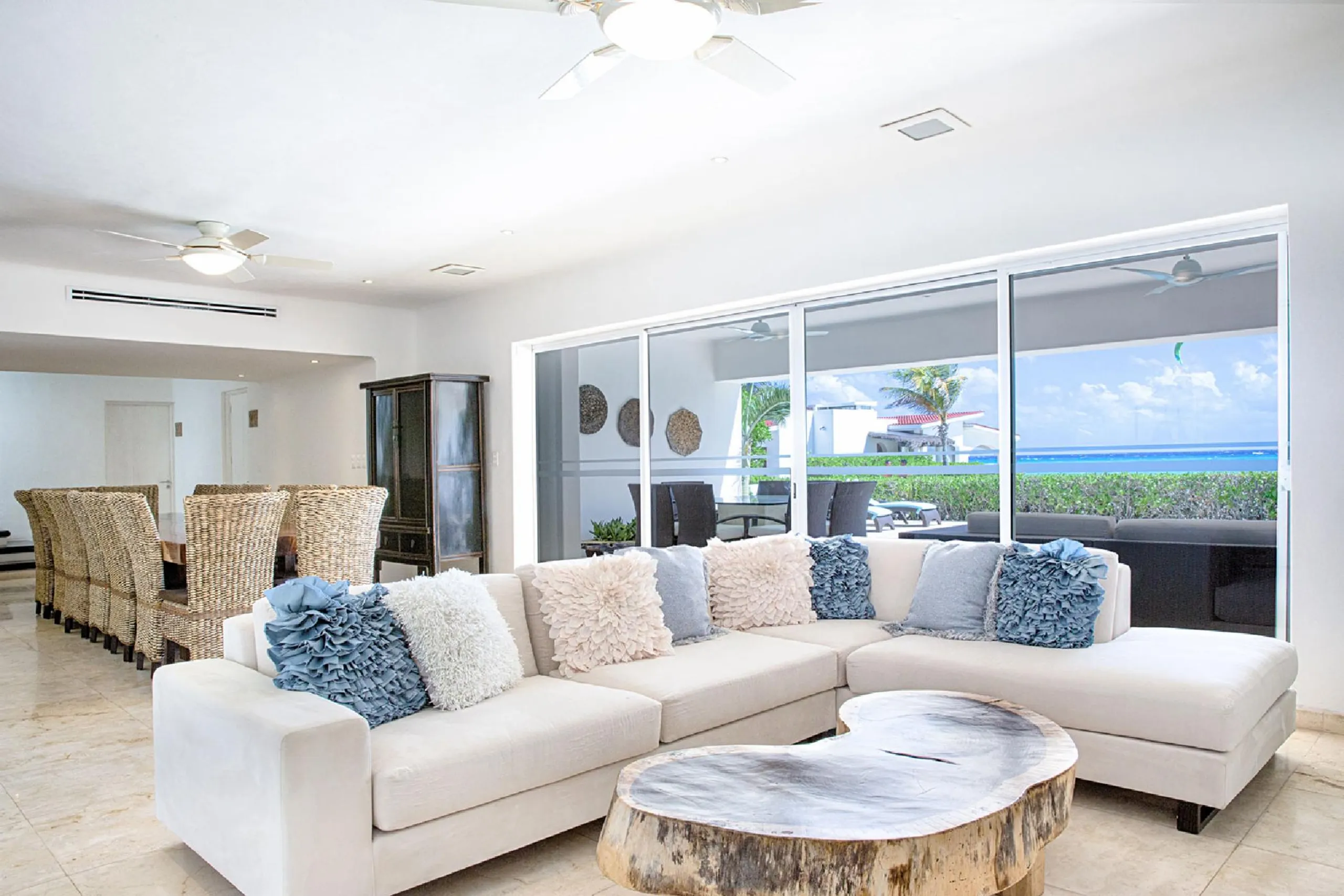 Playa del Carmen Modern Luxury Villa with Private Pool and Ocean Views — photograph 6