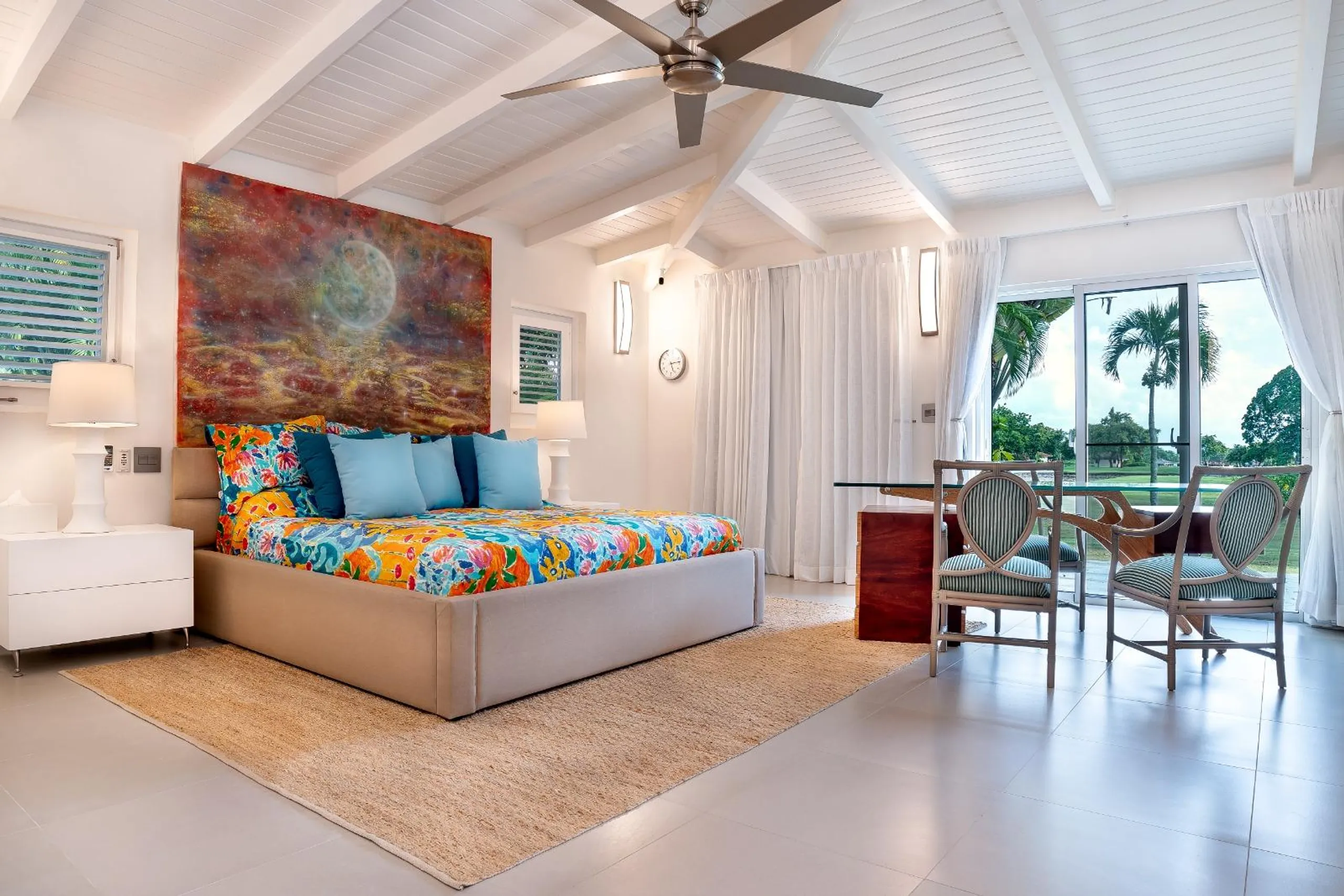 Posh Paradise Estate with Private Pool and Stunning Views — photograph 12