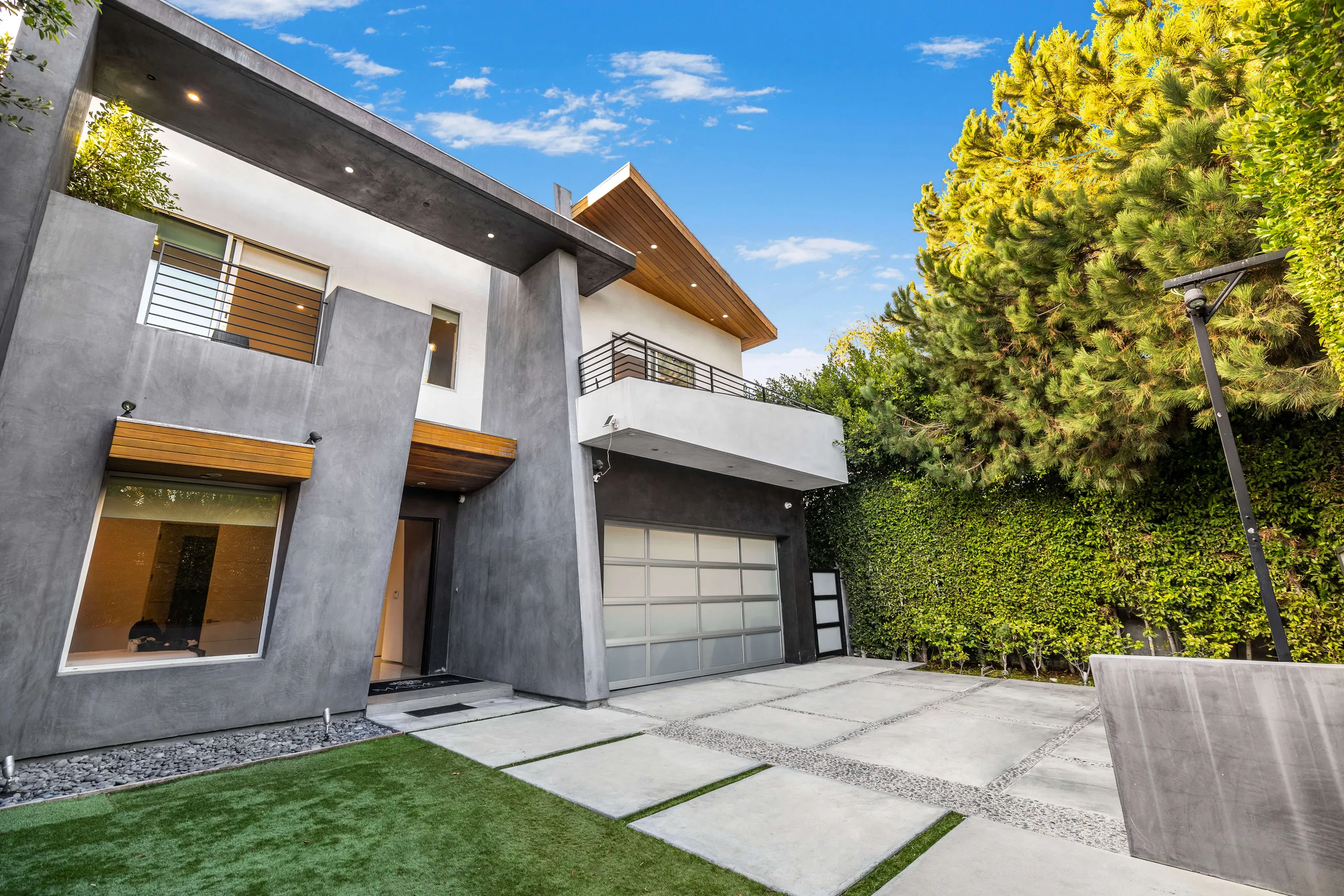 Modern Architectural Villa with Private Pool — photograph 11