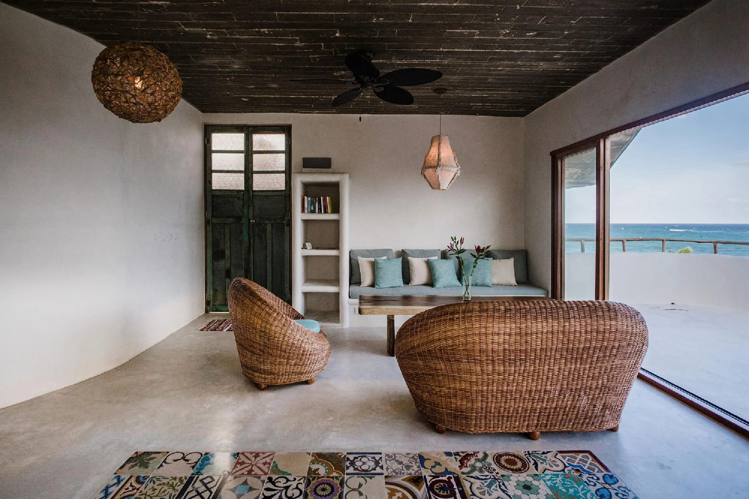 Beachfront Sustainable Eco Luxe Retreat Compound with Private Pool — photograph 11