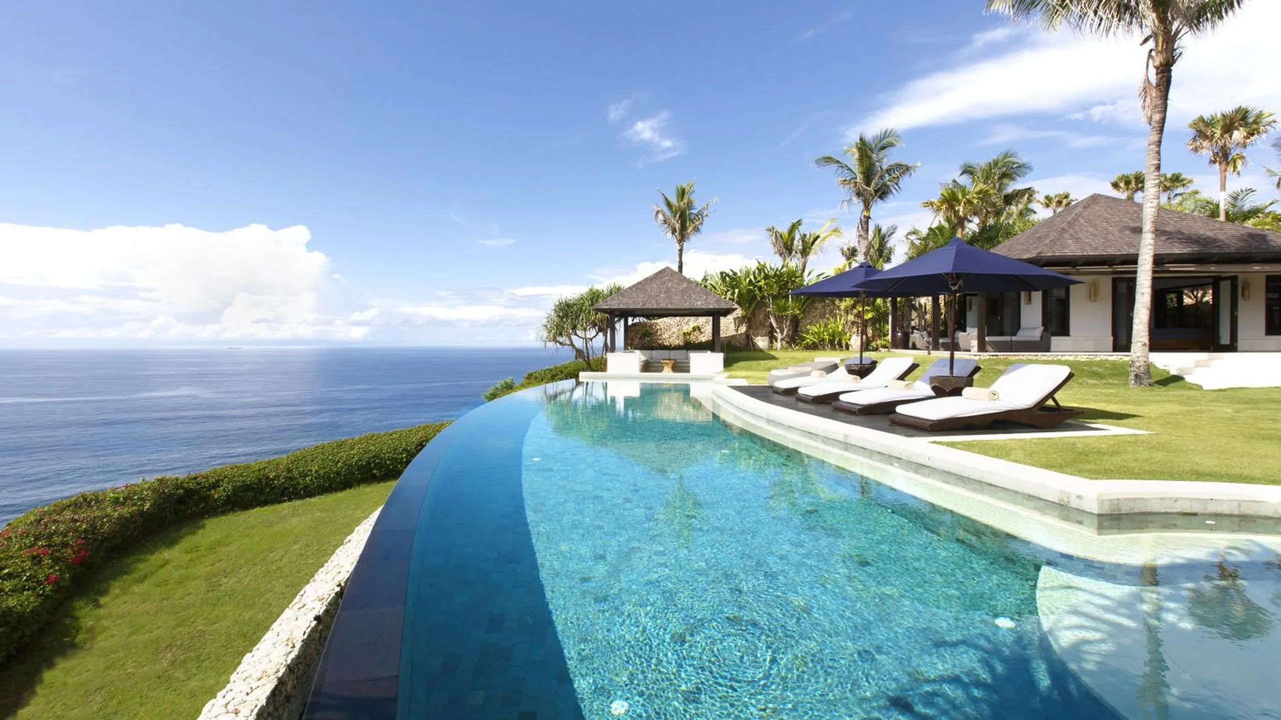 Uluwatu Cliffside Luxe Ocean View Estate with Infinity Pool and Ocean Views, Uluwatu