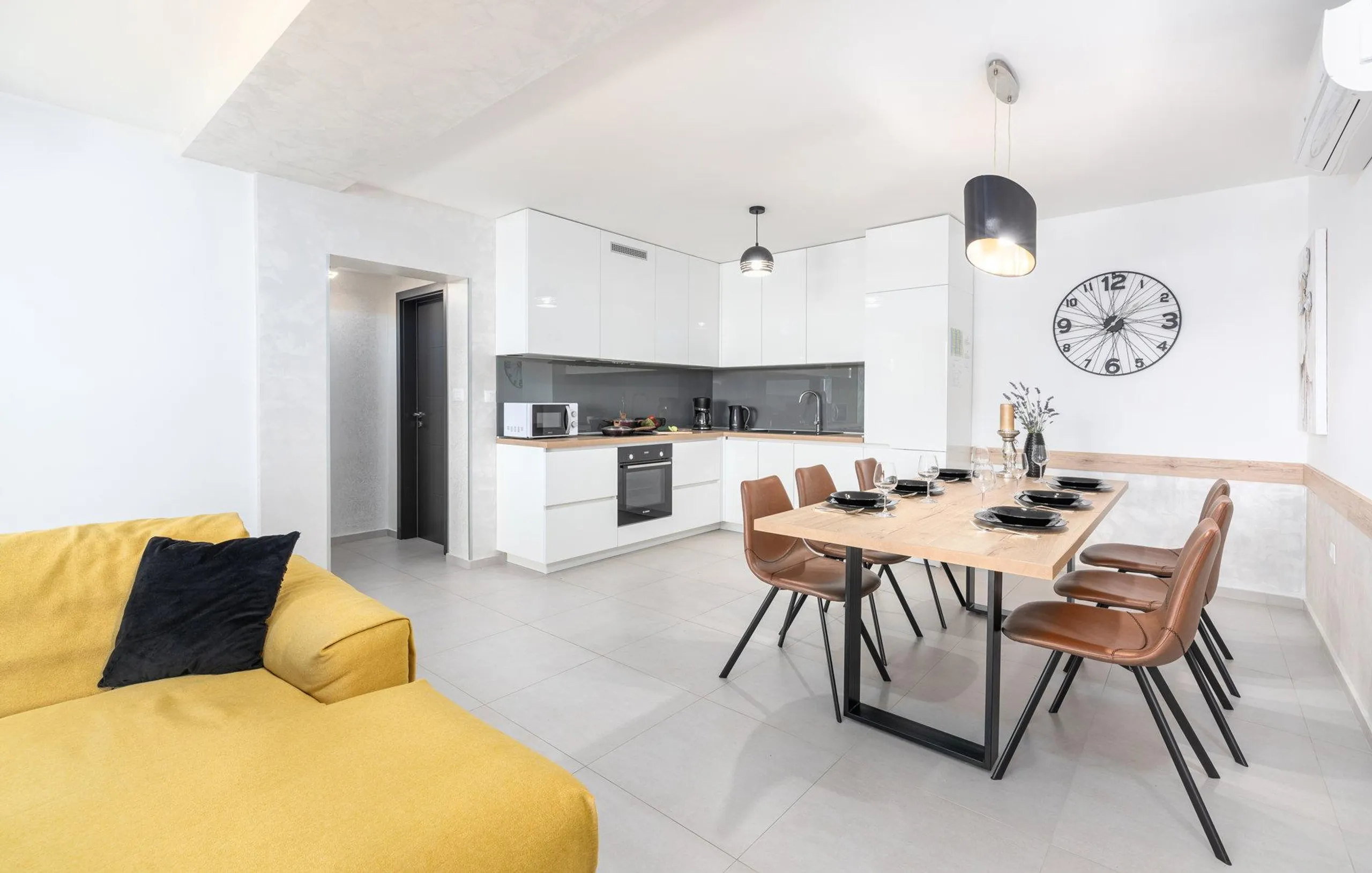 Sensational Villa with Heated Pool and  Enchanting Sea — photograph 12