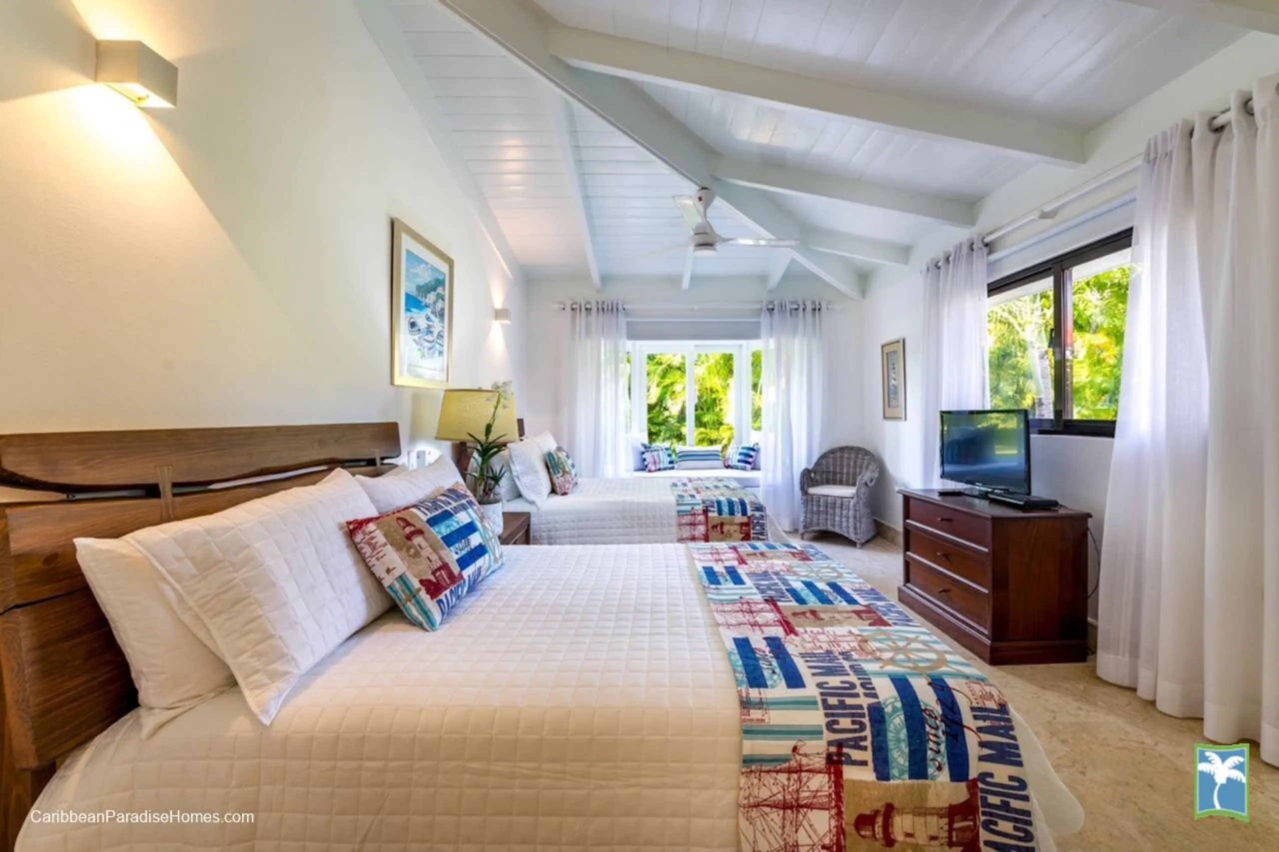Stunning Paradise Villa with Private Pool, Heated Jacuzzi & Golf Views — photograph 9