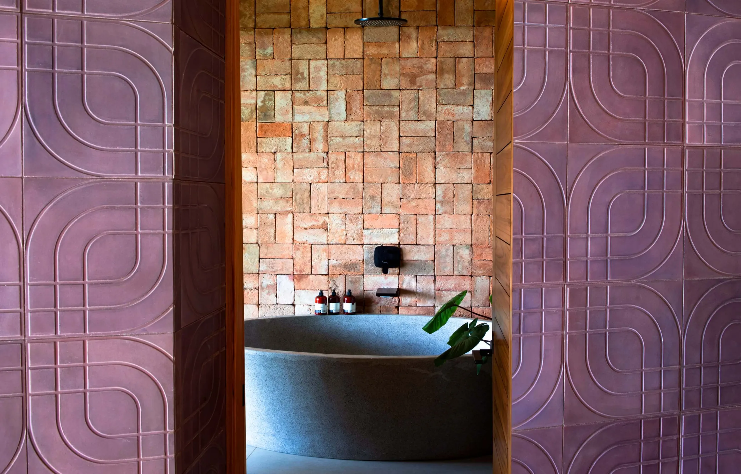 Serene Eco-Luxury Villa with Private Pool and 180° Ocean Views — photograph 10