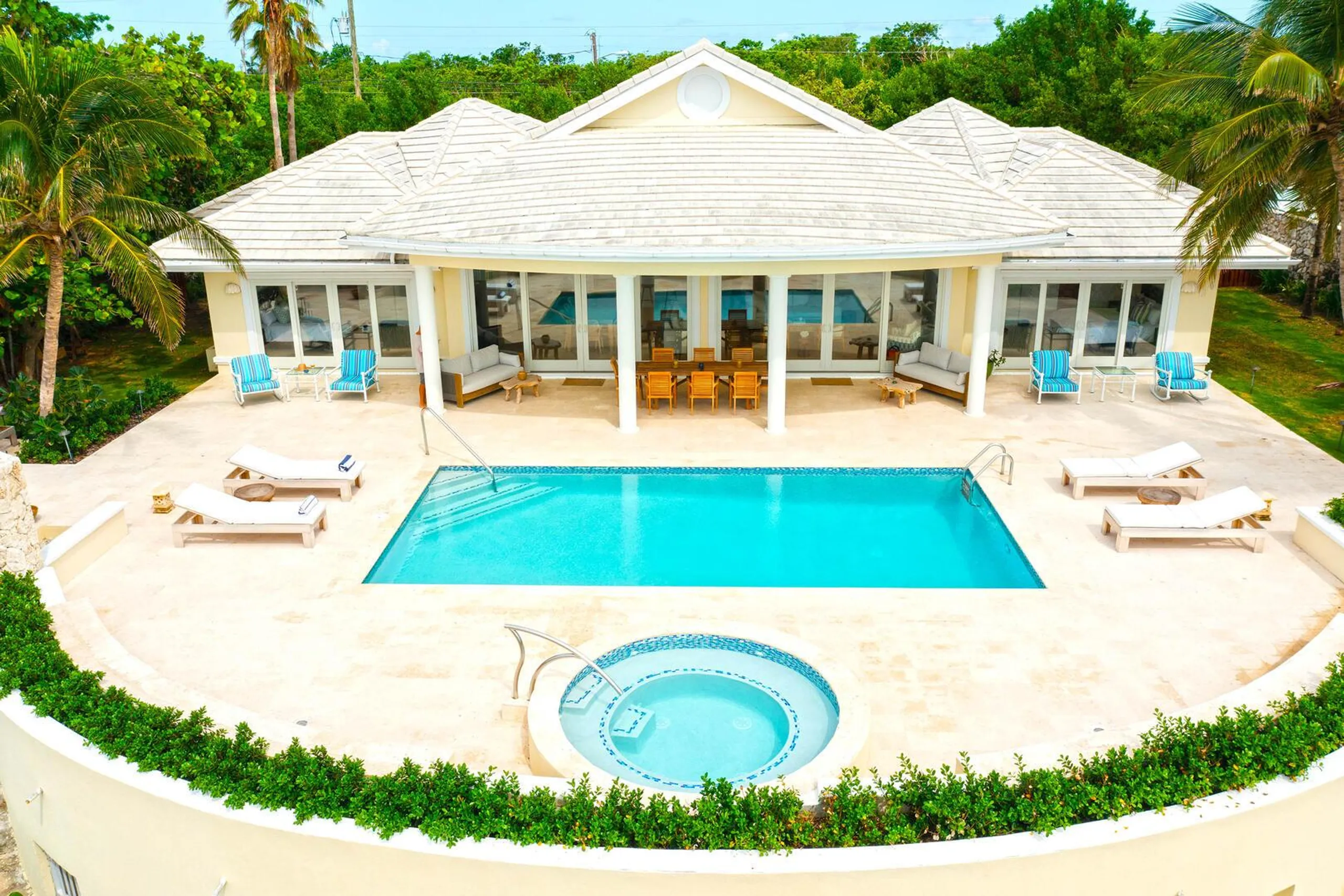 Spotts Sands Elite Villa With Private Pool, Hot Tub, and Majestic Views, Savannah