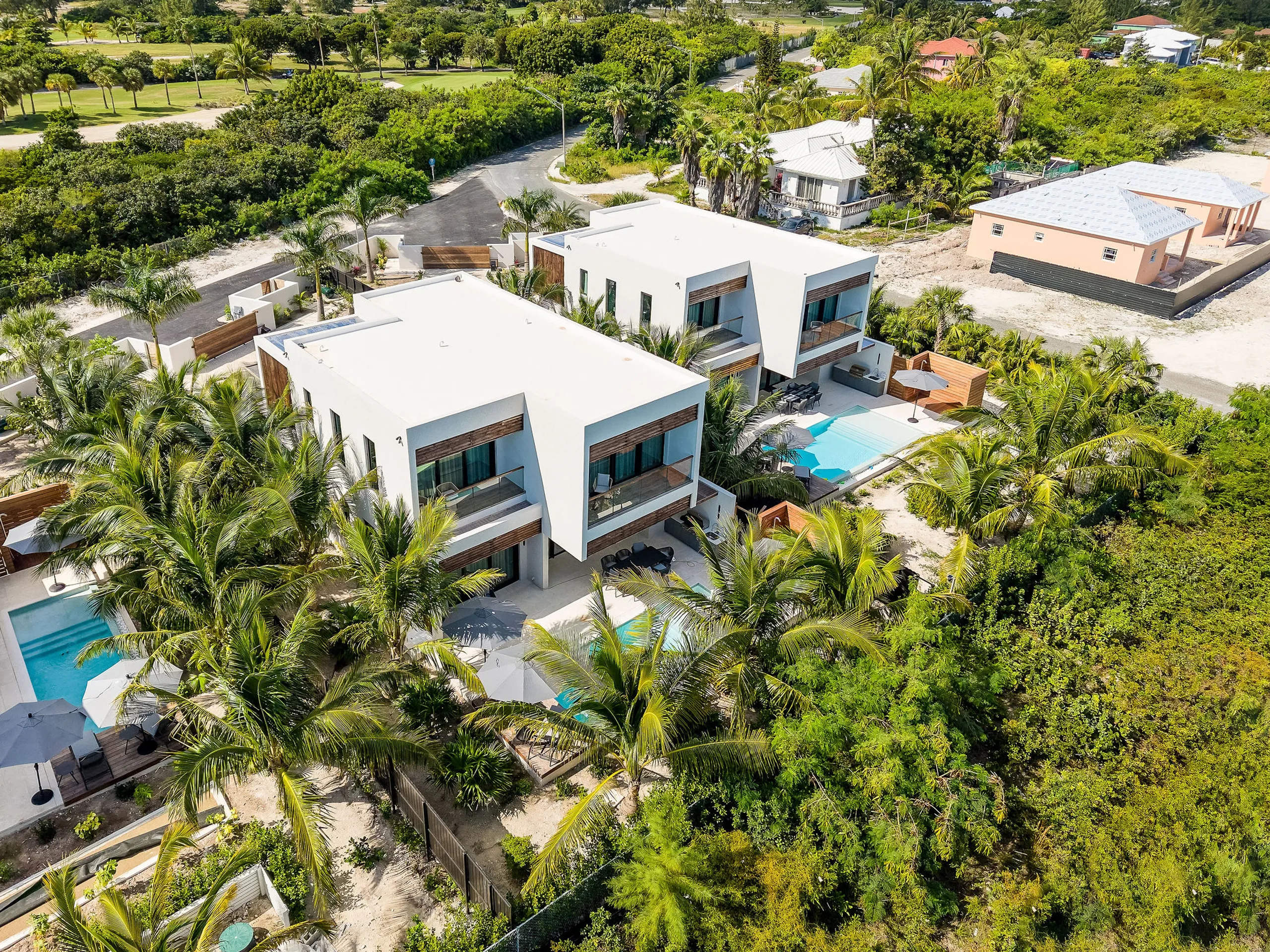 Modern 3 Bedroom Villa with Private Pool, and Lush Garden, Leeward Settlement