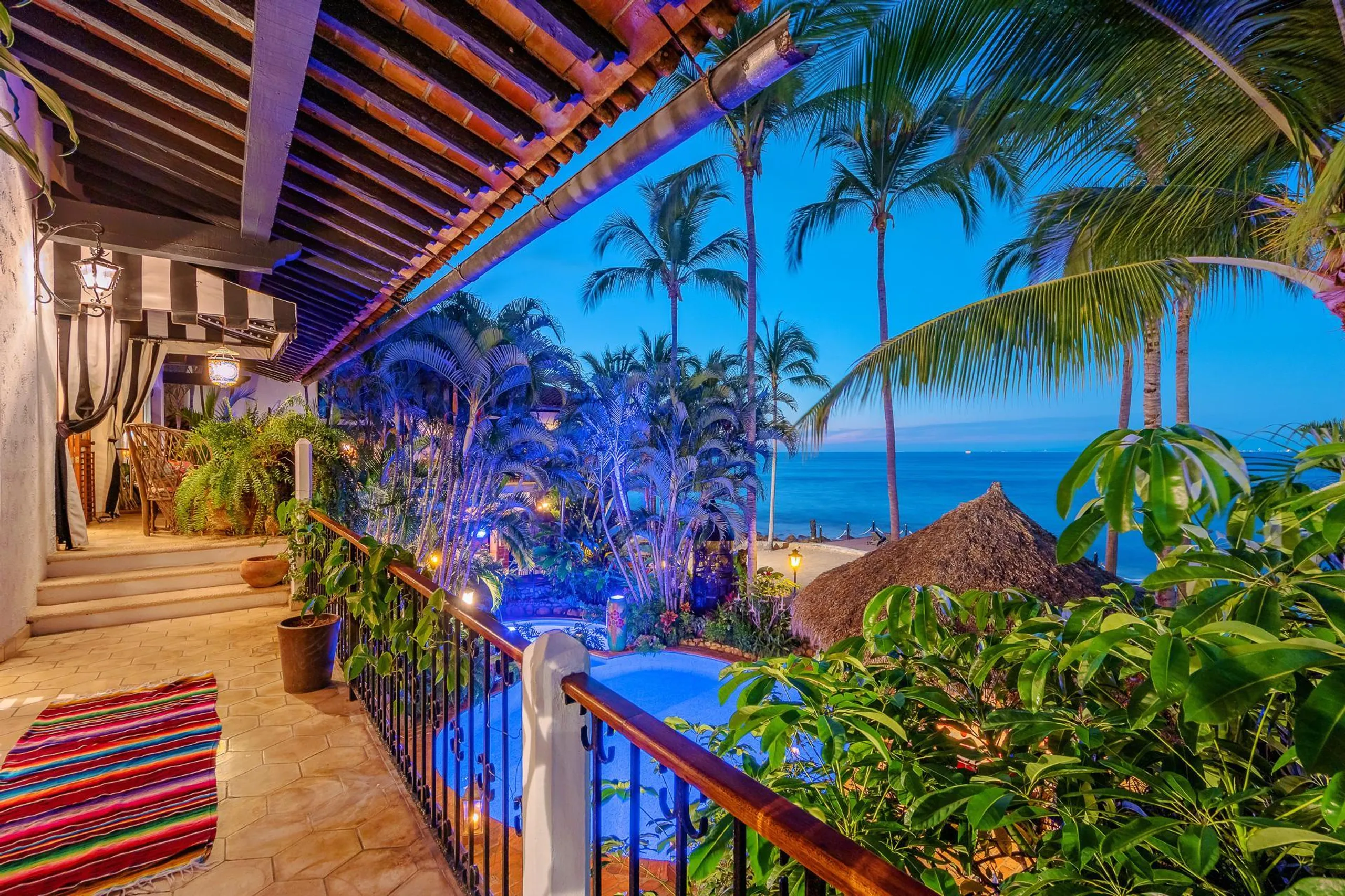 Gorgeous Beachfront Hacienda with Private Pool and Lush Tropic Grounds, Puerto Vallarta