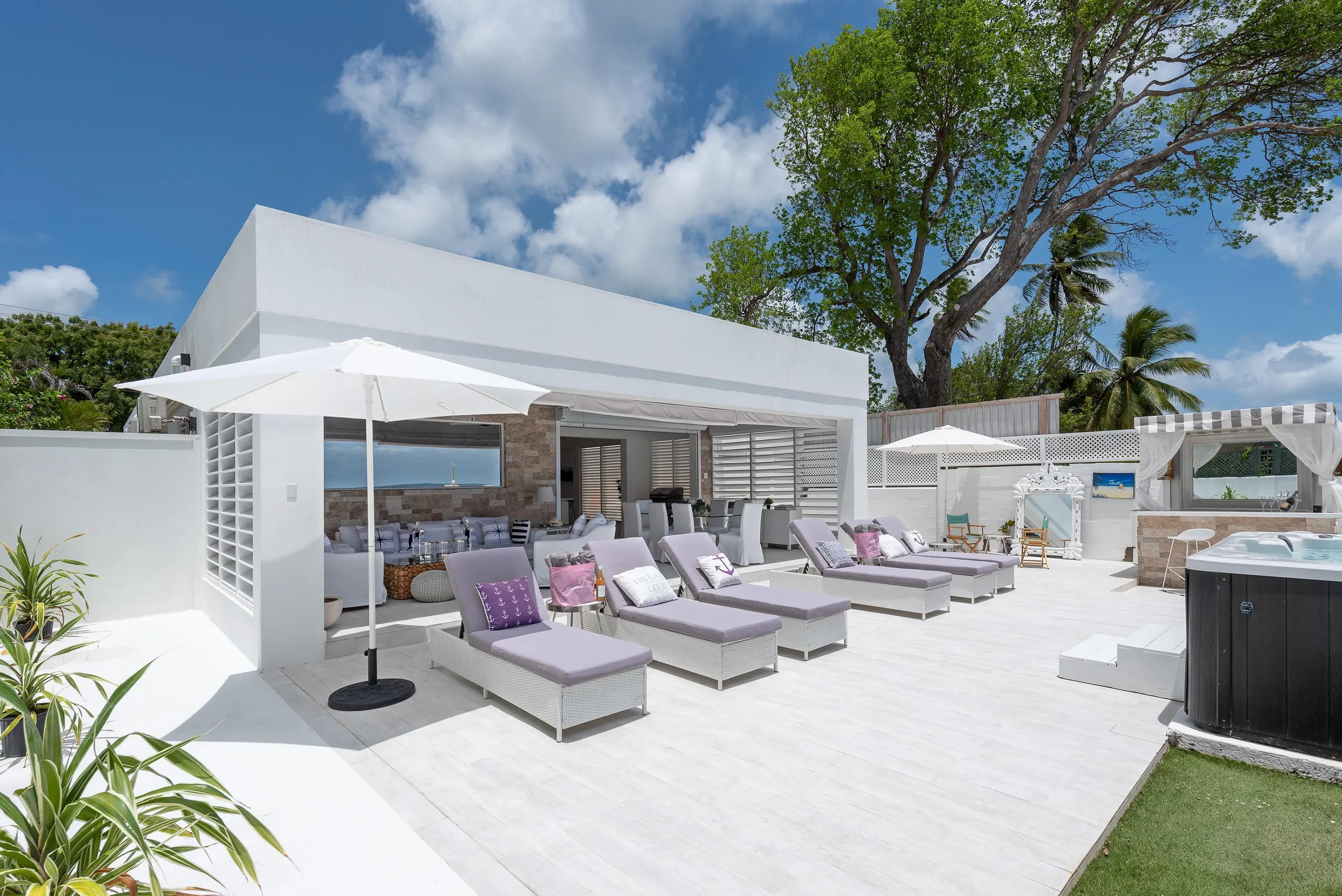 Barbados Ibiza-Style  Villa with Direct Beach Access — photograph 3