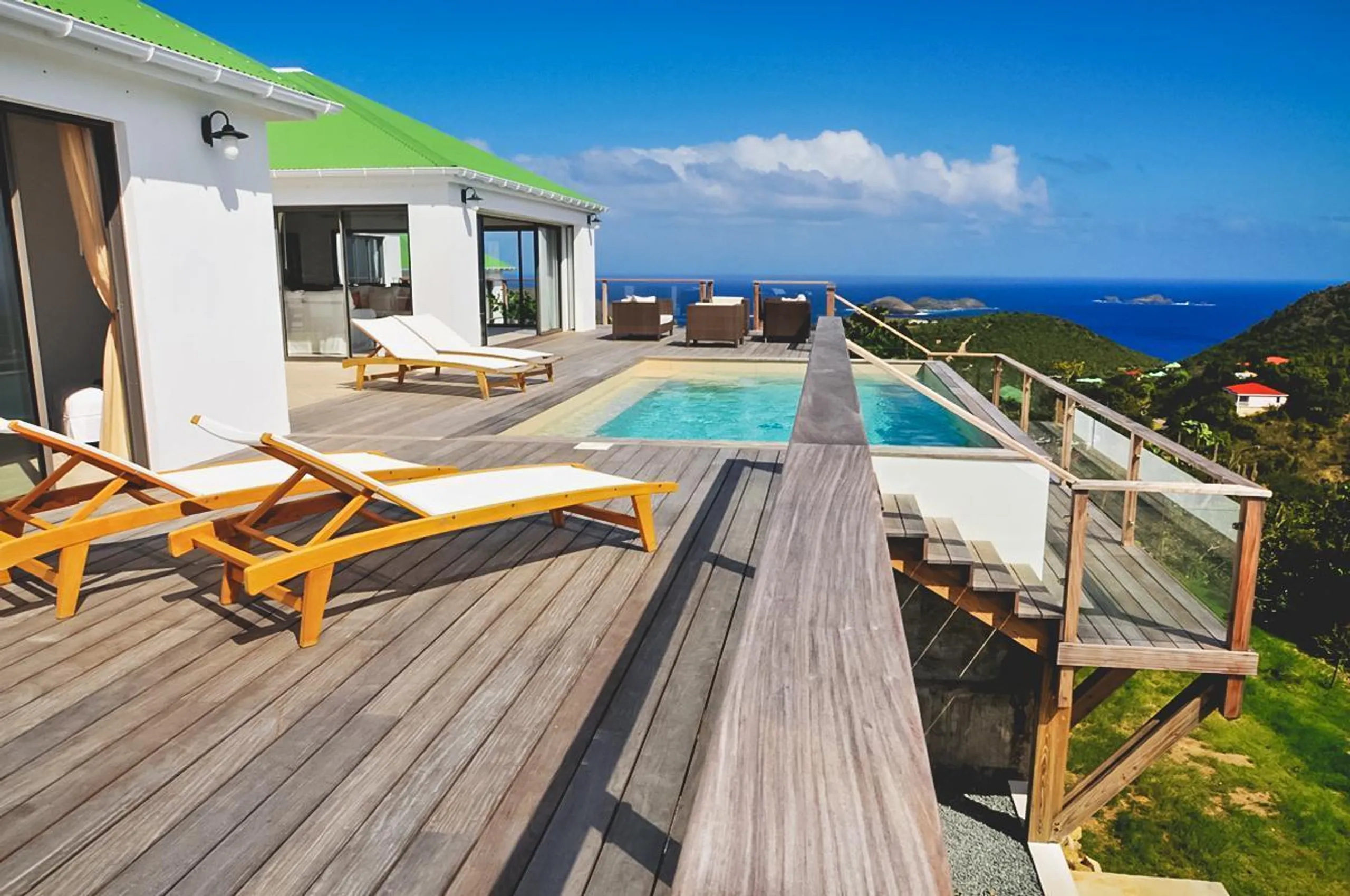 Deluxe Paradise Estate with Private Pool and Panoramic Ocean Views — photograph 2