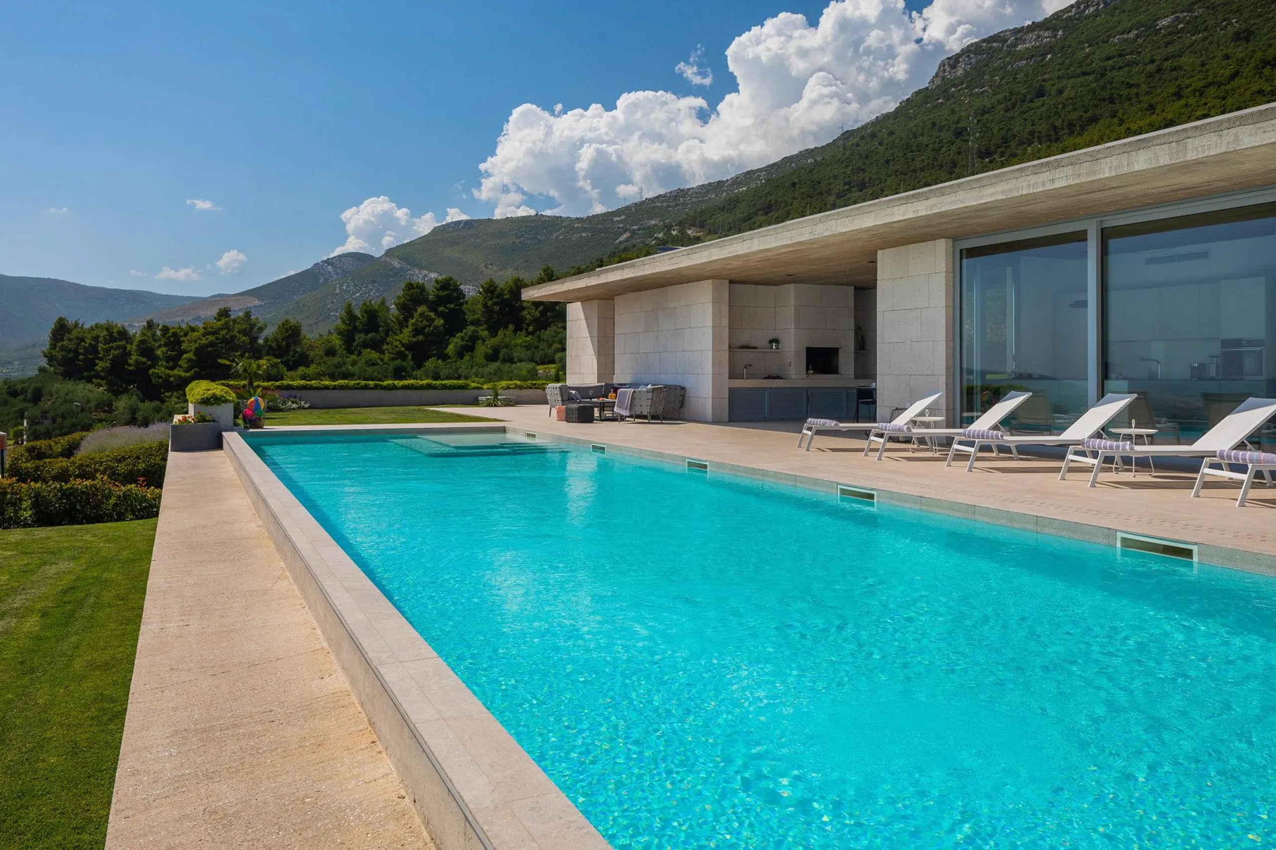 Sensational  Modern Villa with Private Pool and Panoramic Sea Views — photograph 11