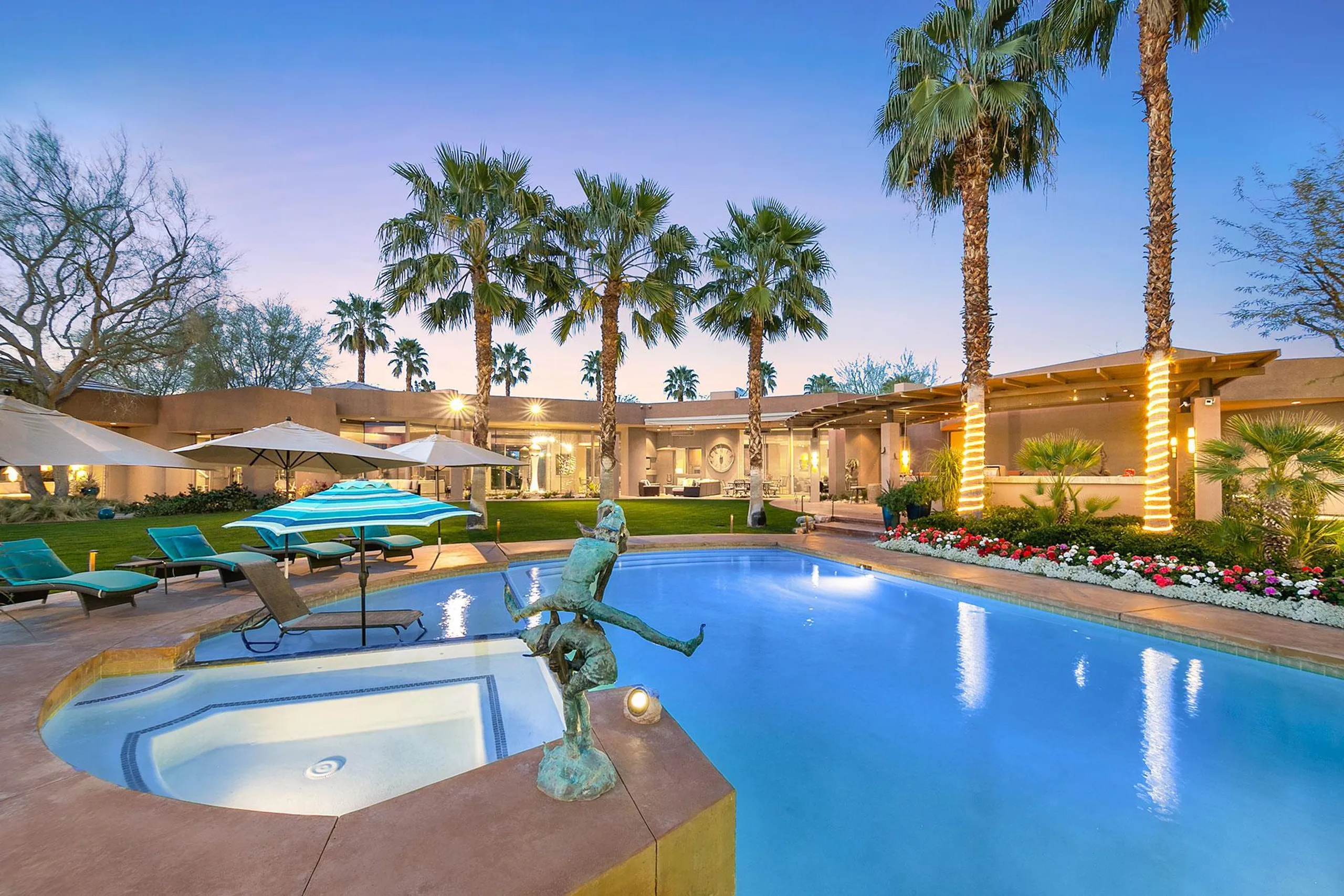Regal Two Acre Mini Resort with Numerous Play Activities and Private Pool — photograph 12