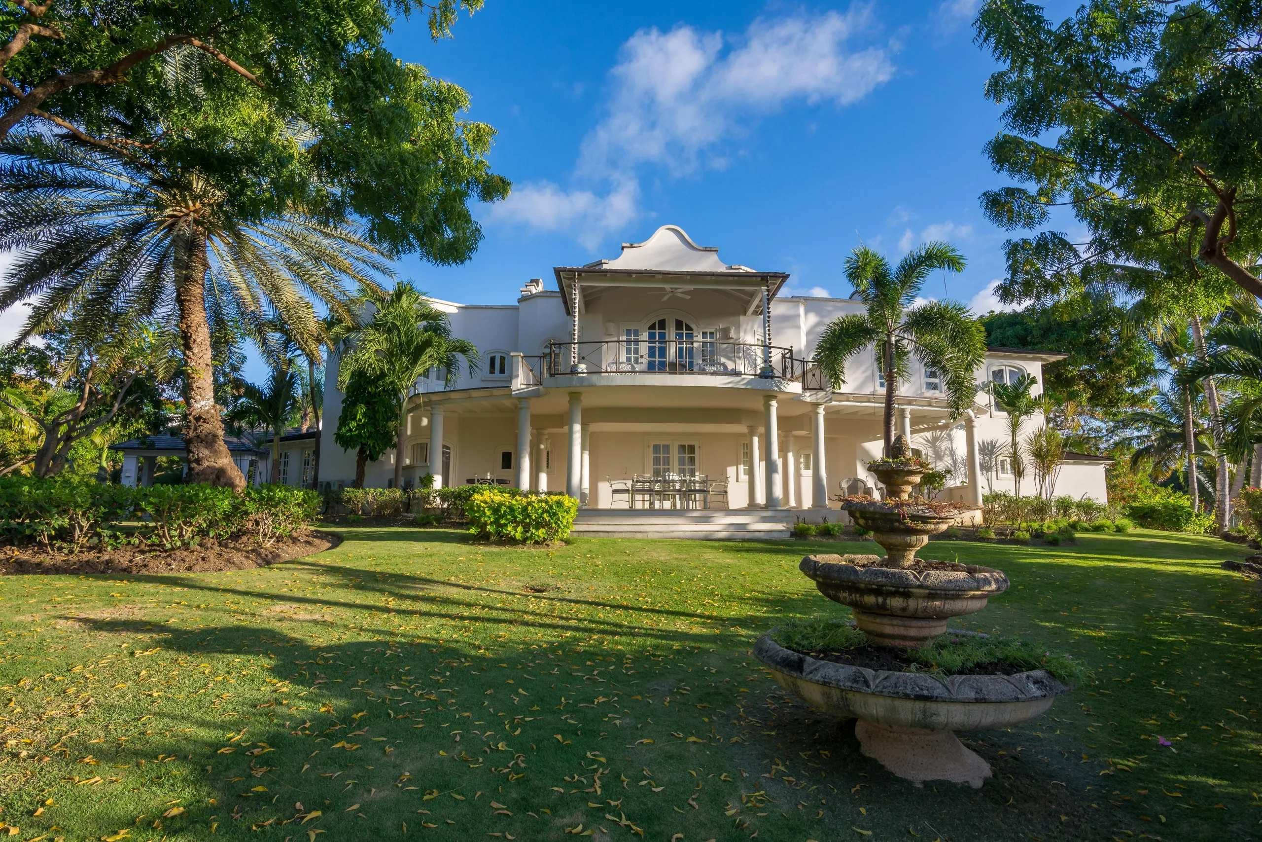 Experience Upscale Tranquility in this Sandy Lane Villa with Private Pool — photograph 2