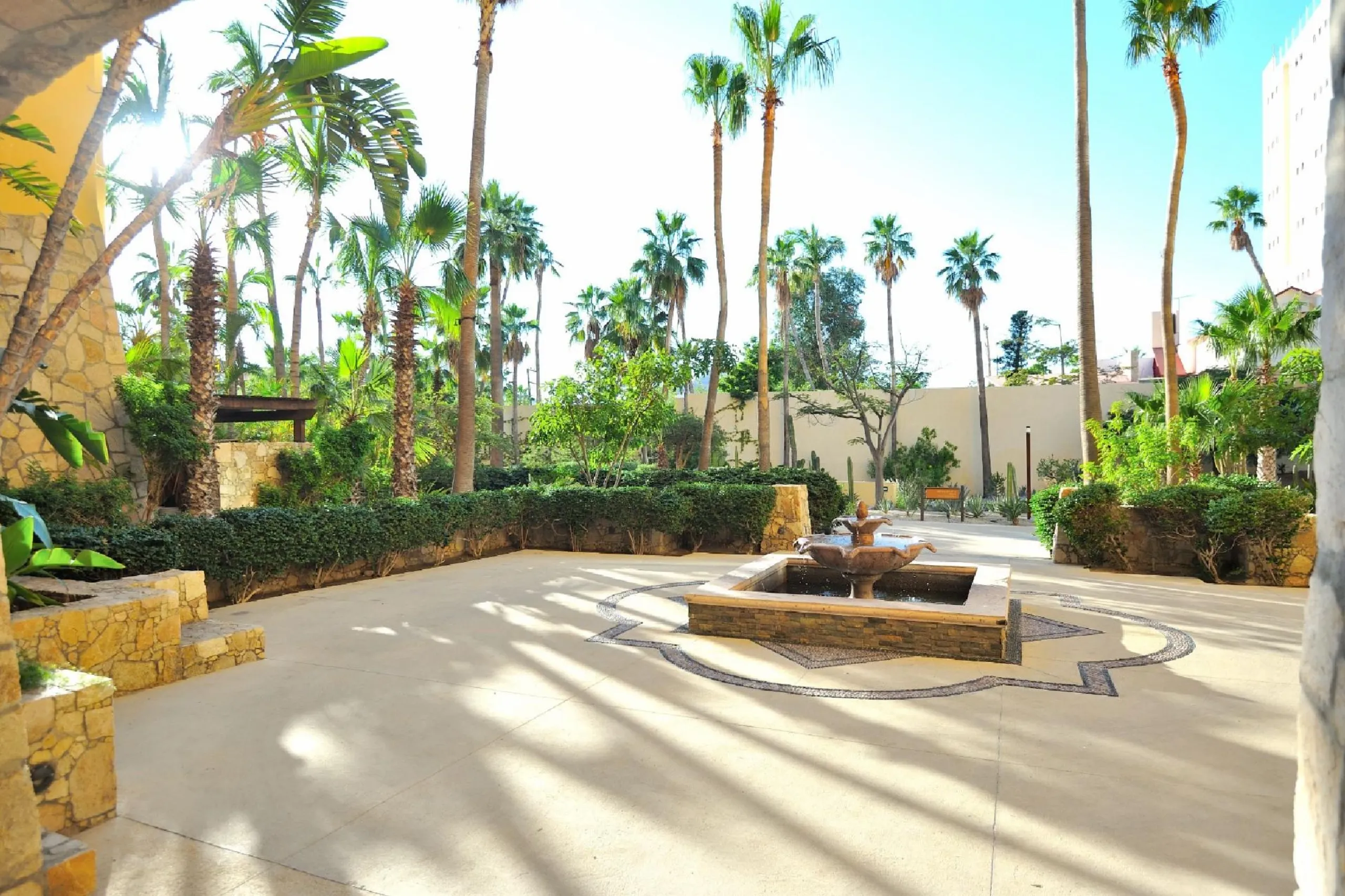 Exclusive Hacienda Retreat with Ocean View and Beach Access — photograph 8