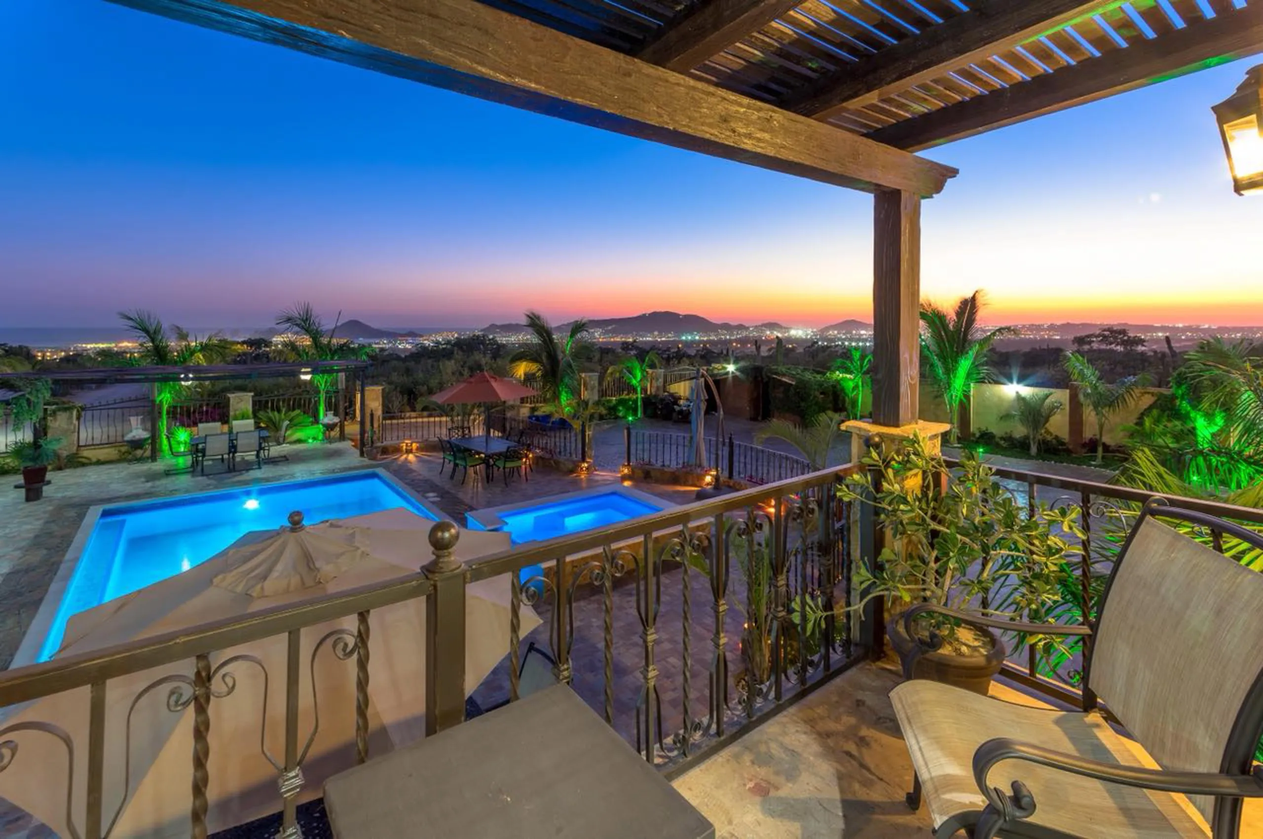 One-of-a-Kind Private Estate in a Tranquil Setting with Pool and Views — photograph 3